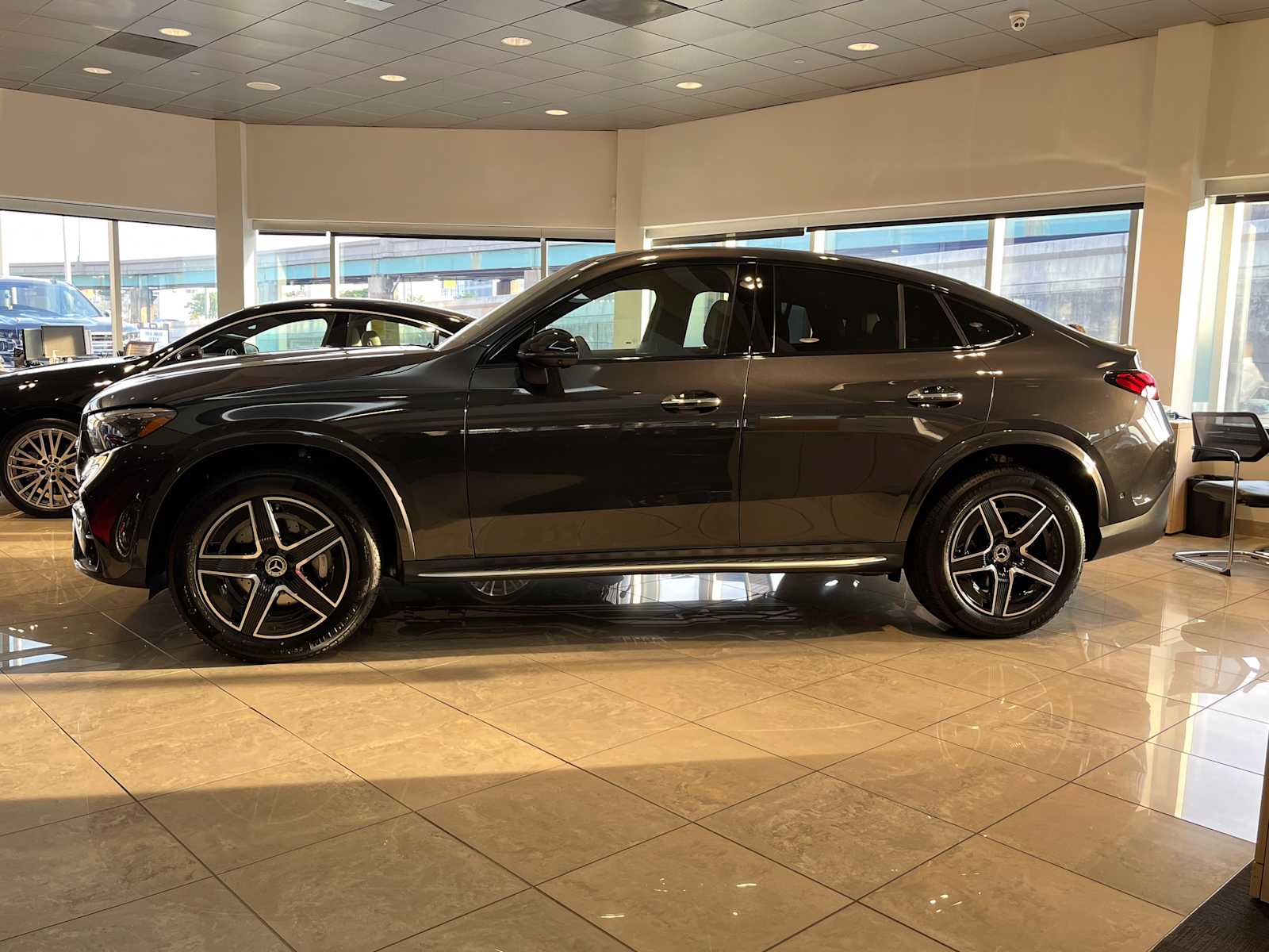 new 2025 Mercedes-Benz GLC 300 car