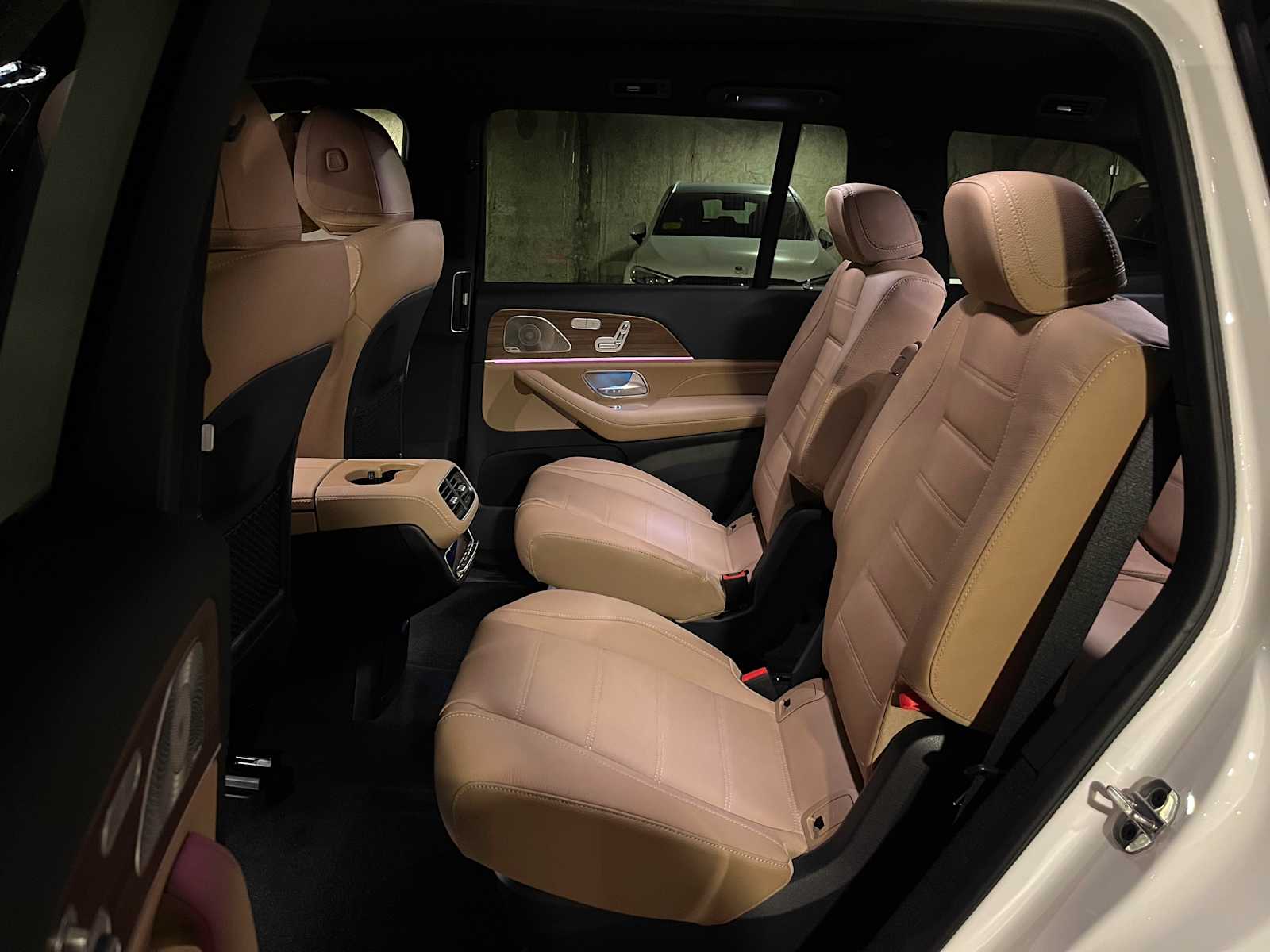 new 2025 Mercedes-Benz GLS 450 car