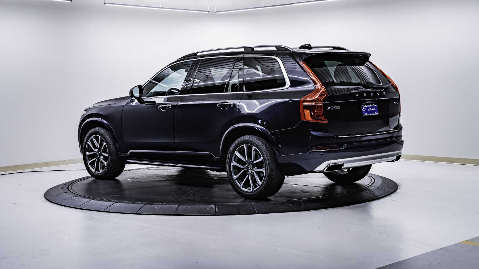 used 2019 Volvo XC90 car, priced at $30,998