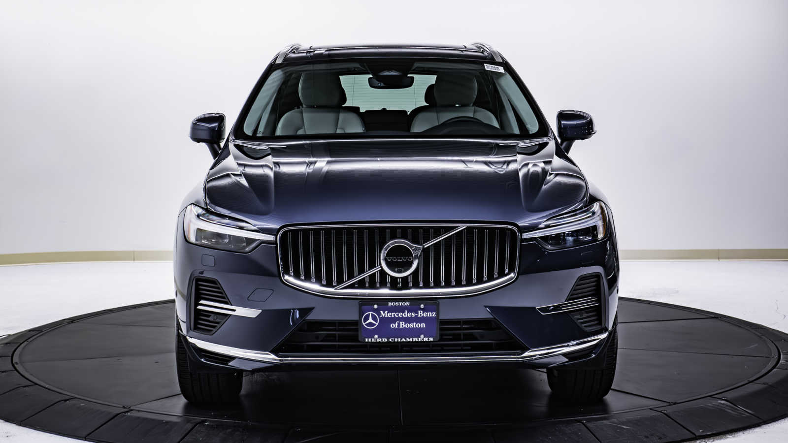 used 2023 Volvo XC60 Recharge Plug-In Hybrid car, priced at $49,998