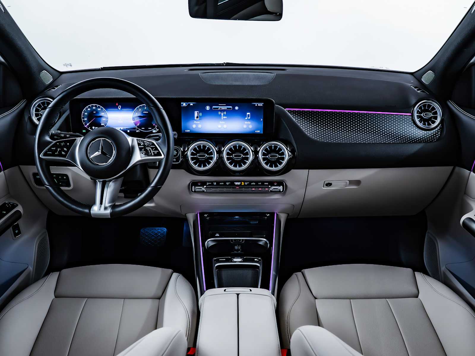 used 2025 Mercedes-Benz GLA 250 car, priced at $40,998