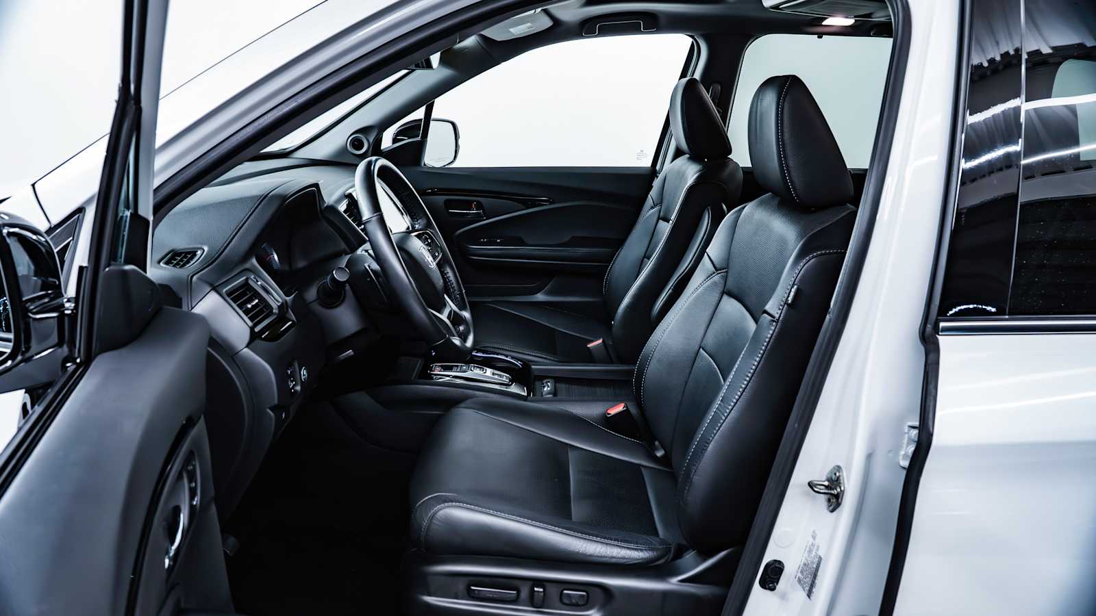 used 2021 Honda Pilot car, priced at $29,998