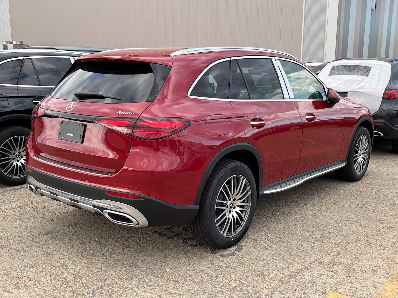 new 2025 Mercedes-Benz GLC 300 car