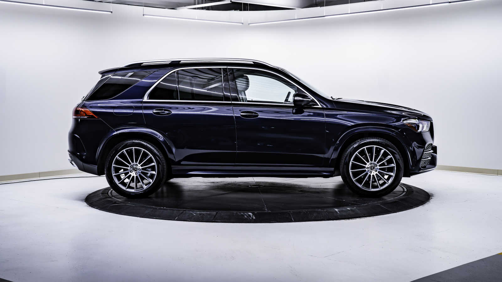 used 2020 Mercedes-Benz GLE 350 car, priced at $45,998