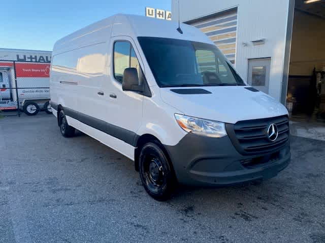 new 2025 Mercedes-Benz Sprinter car