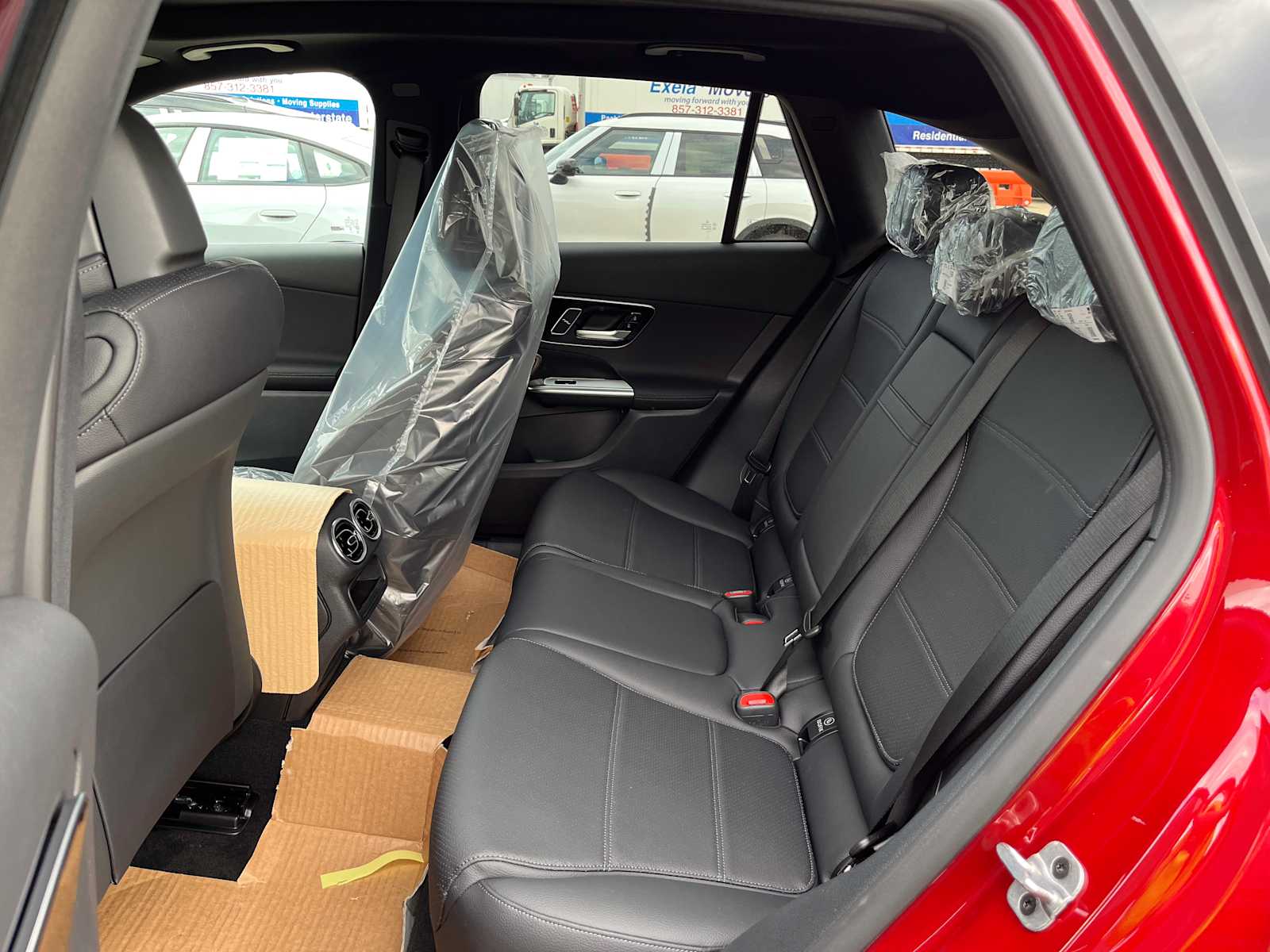 new 2025 Mercedes-Benz GLC 300 car
