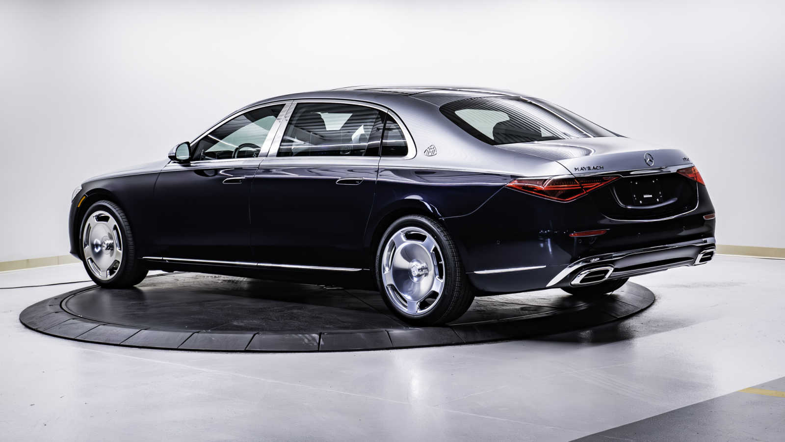 new 2024 Mercedes-Benz Maybach S 580 car