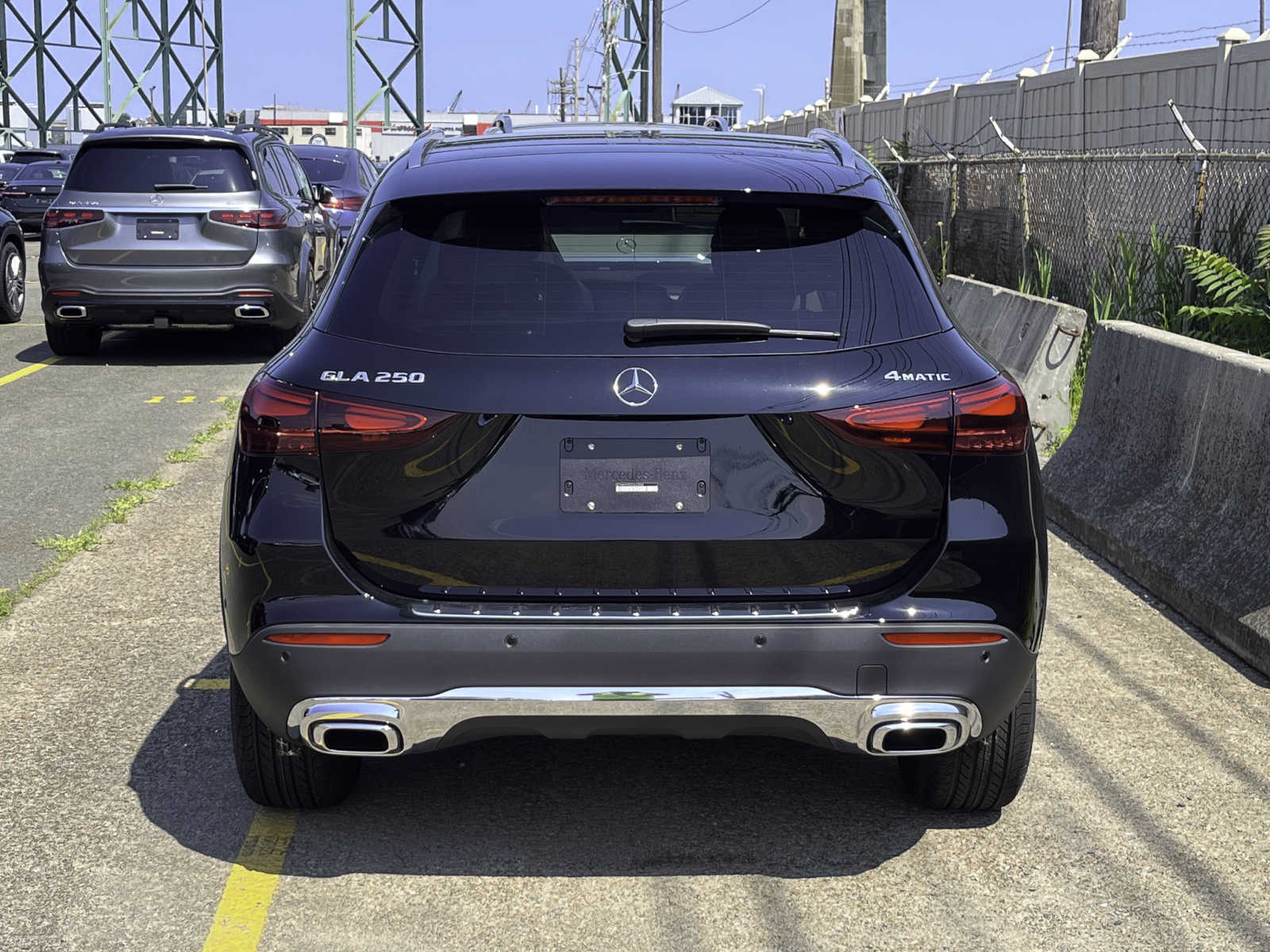 new 2025 Mercedes-Benz GLA 250 car