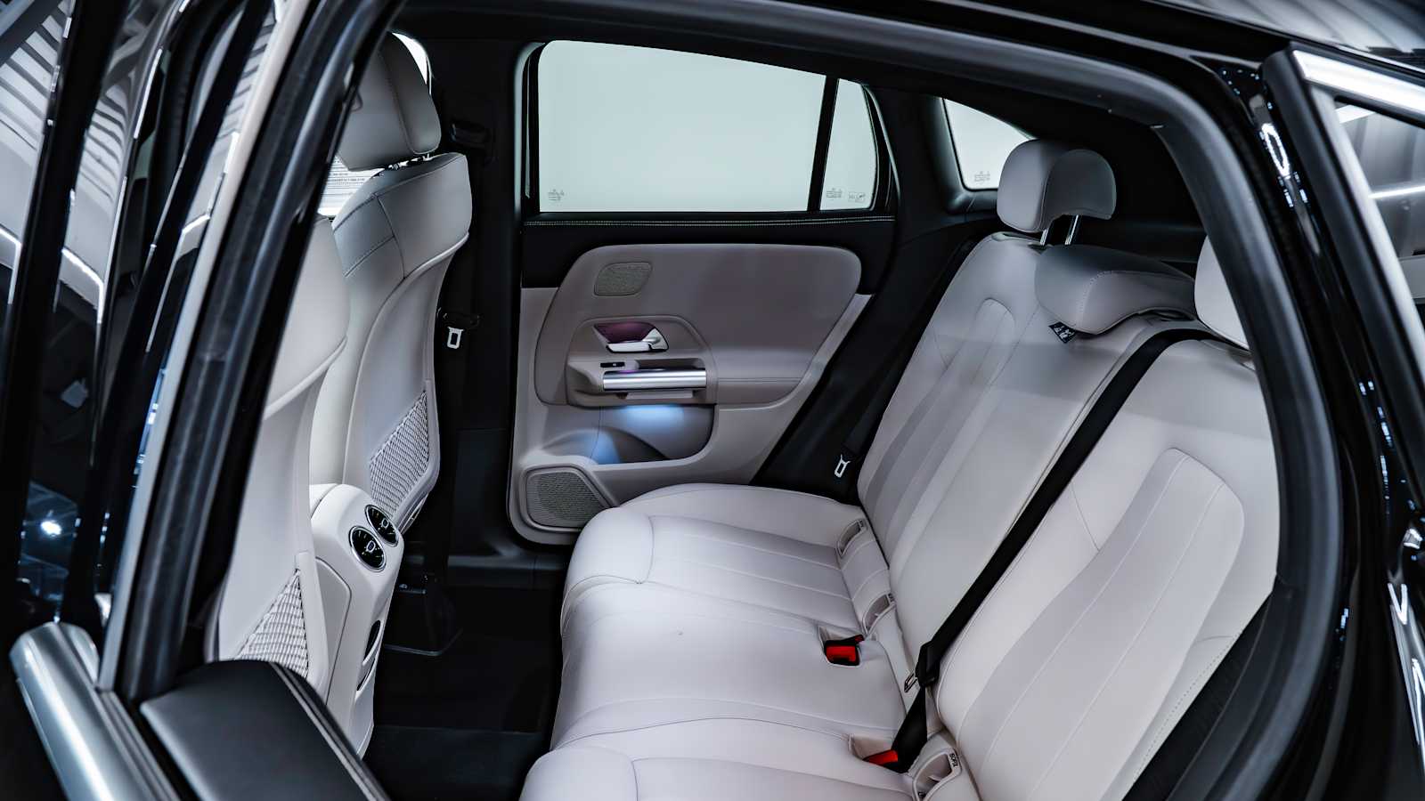 used 2025 Mercedes-Benz GLA 250 car, priced at $43,888
