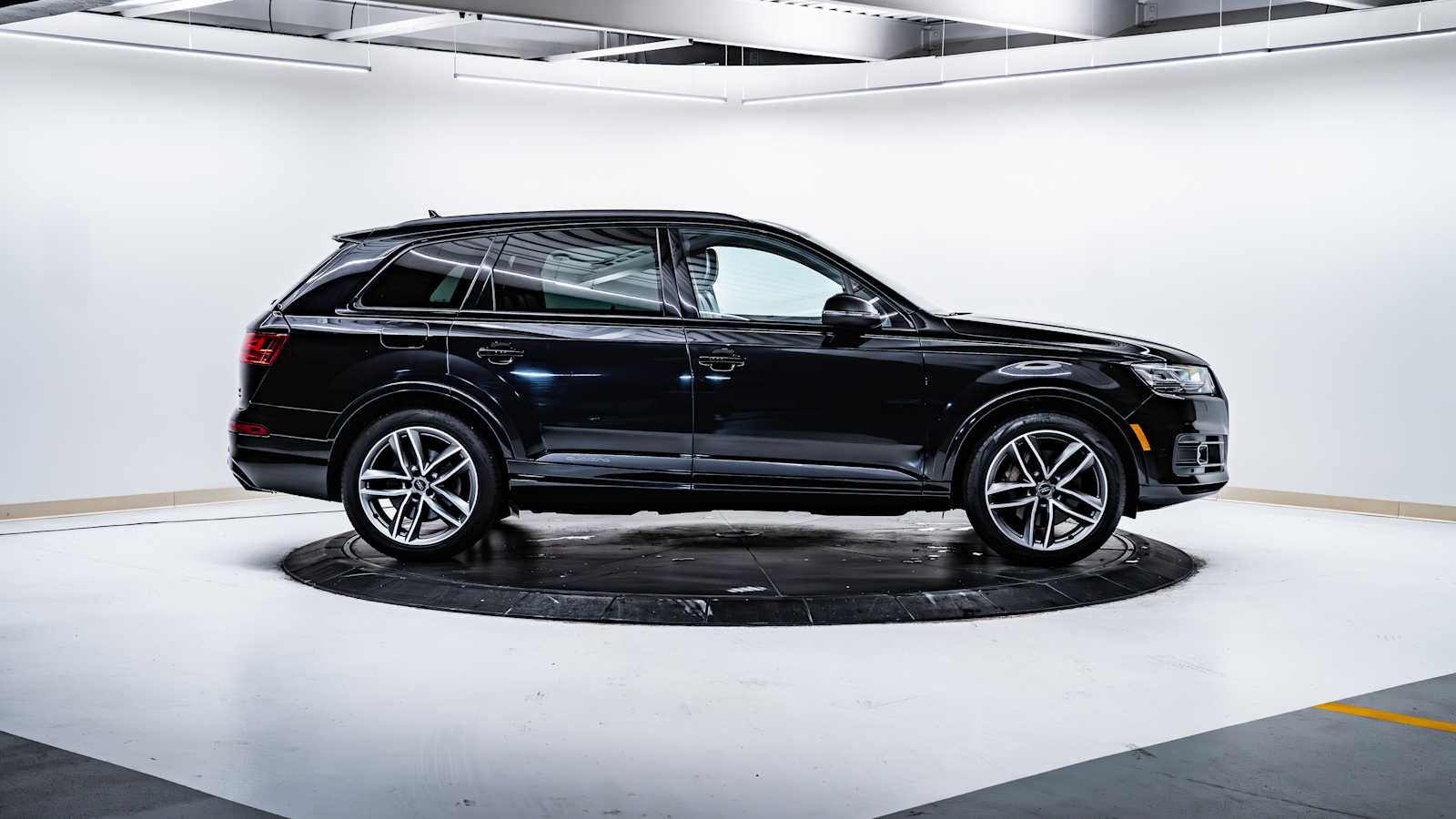 used 2018 Audi Q7 car, priced at $20,430