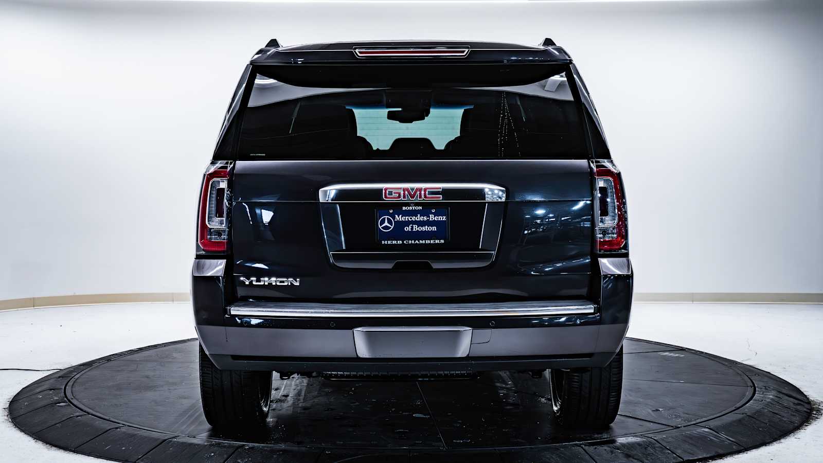 used 2015 GMC Yukon car, priced at $20,145