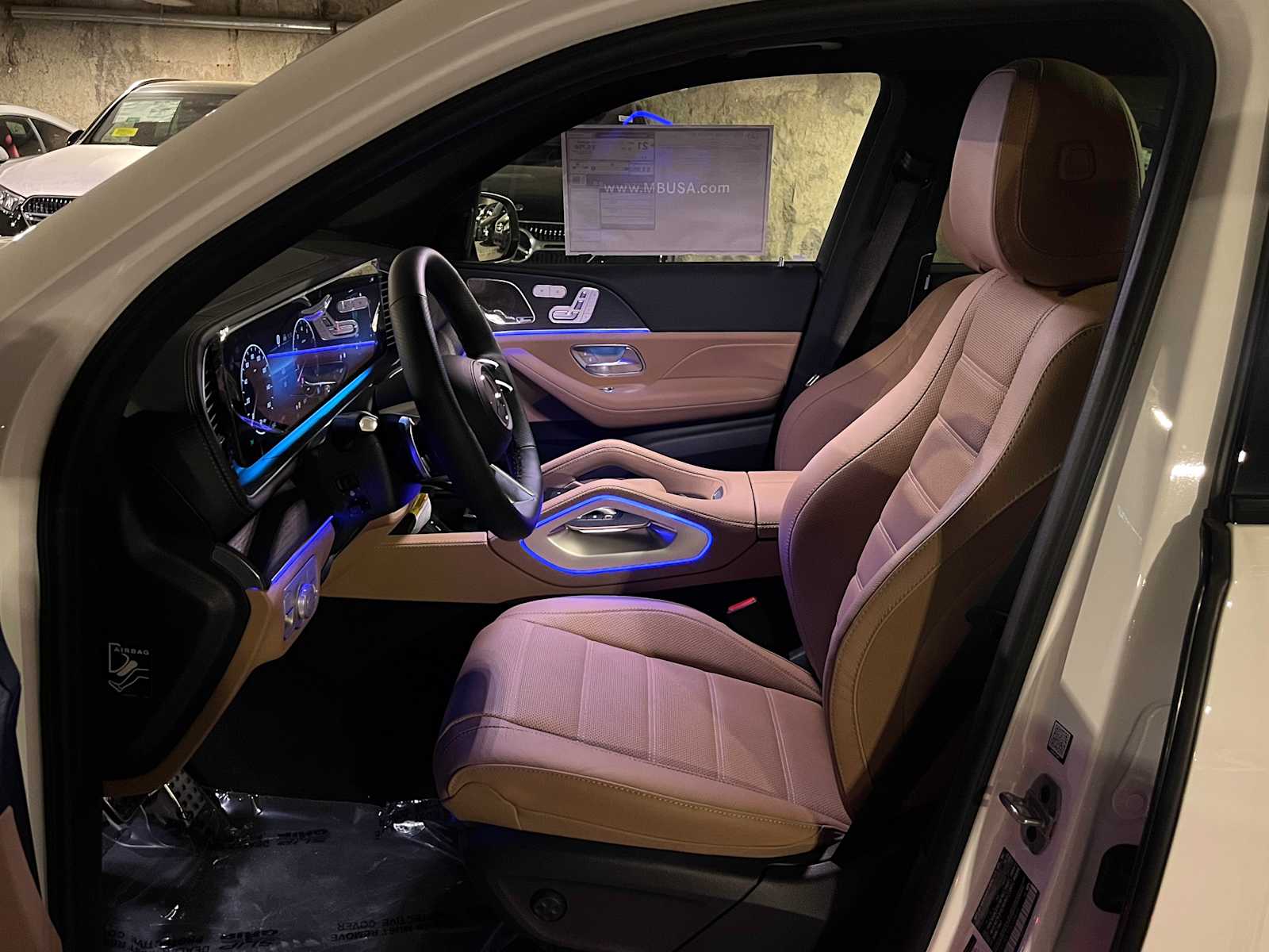 new 2025 Mercedes-Benz GLS 450 car