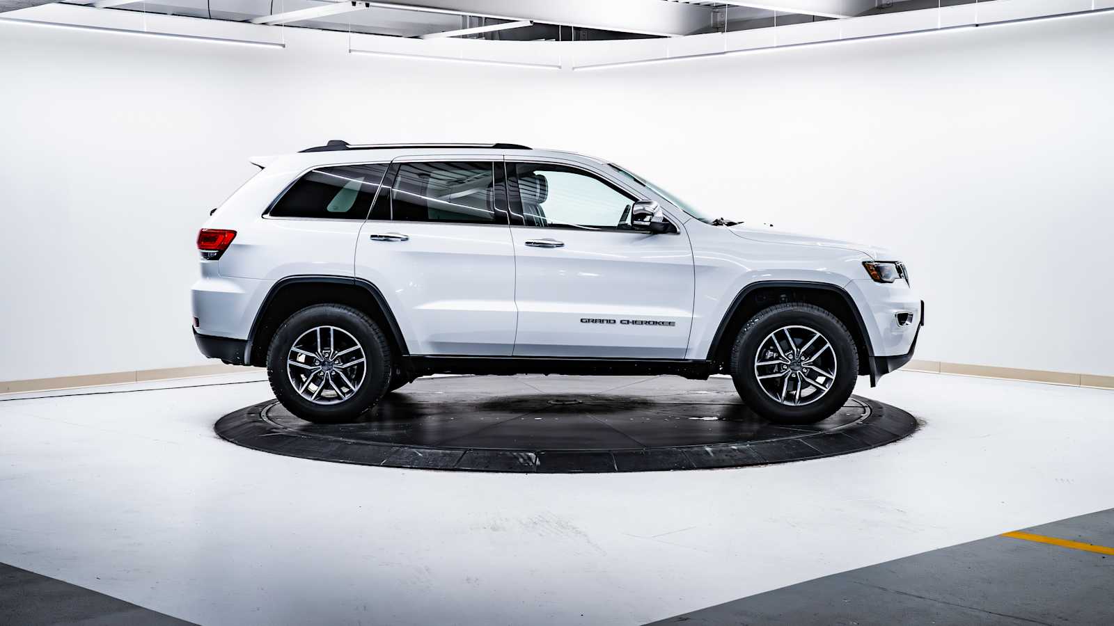 used 2019 Jeep Grand Cherokee car, priced at $22,498