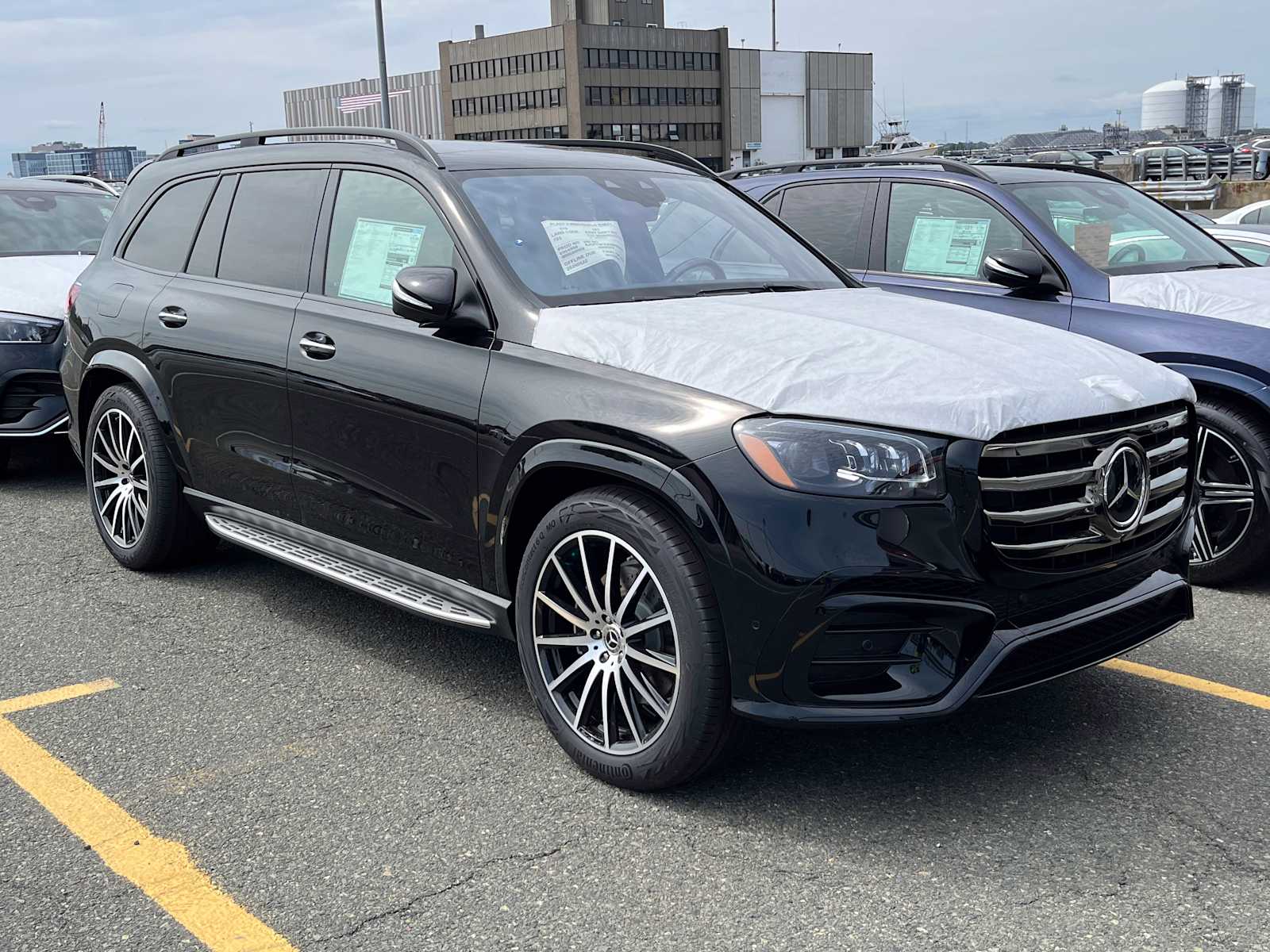 new 2025 Mercedes-Benz GLS 580 car