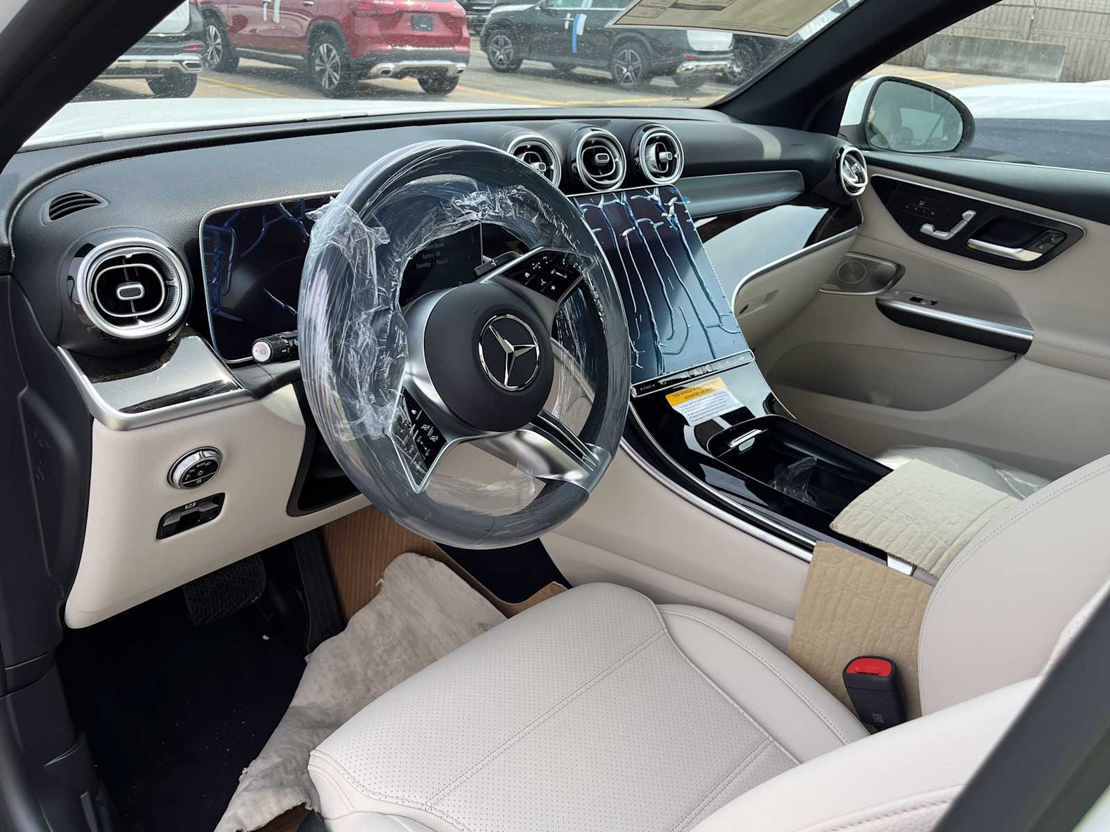 new 2025 Mercedes-Benz GLC 300 car