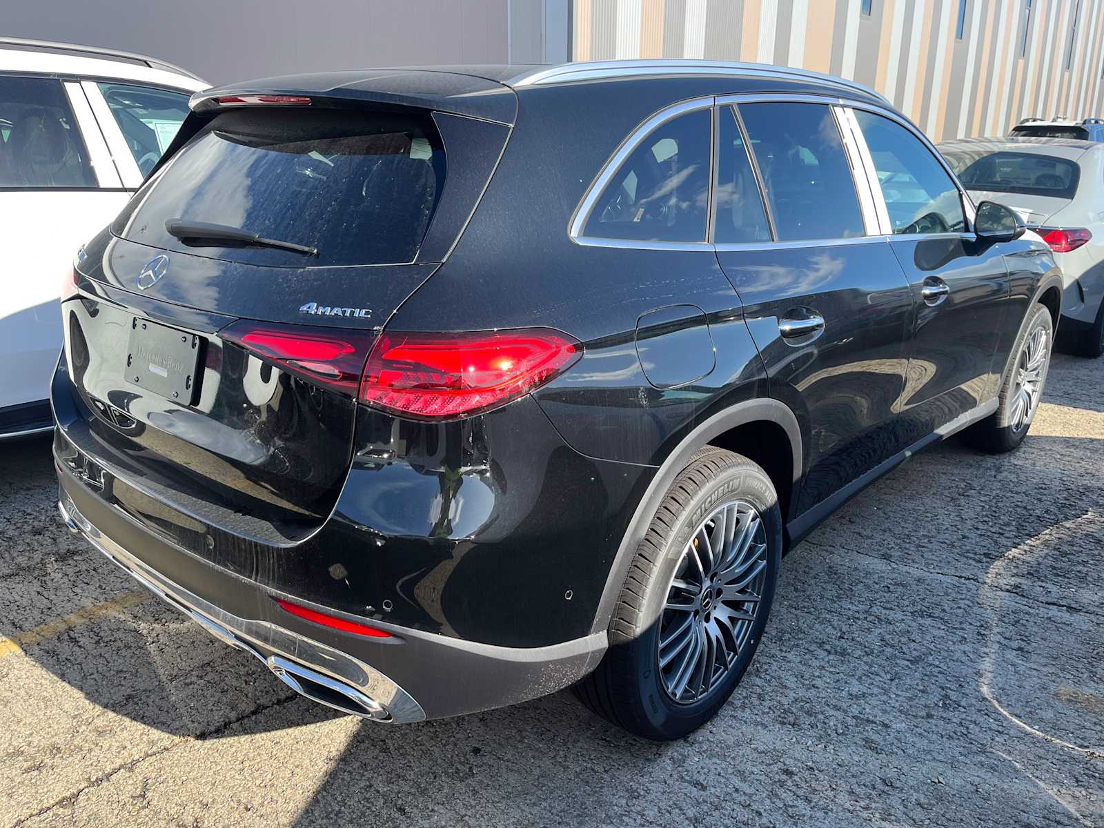 new 2025 Mercedes-Benz GLC 300 car