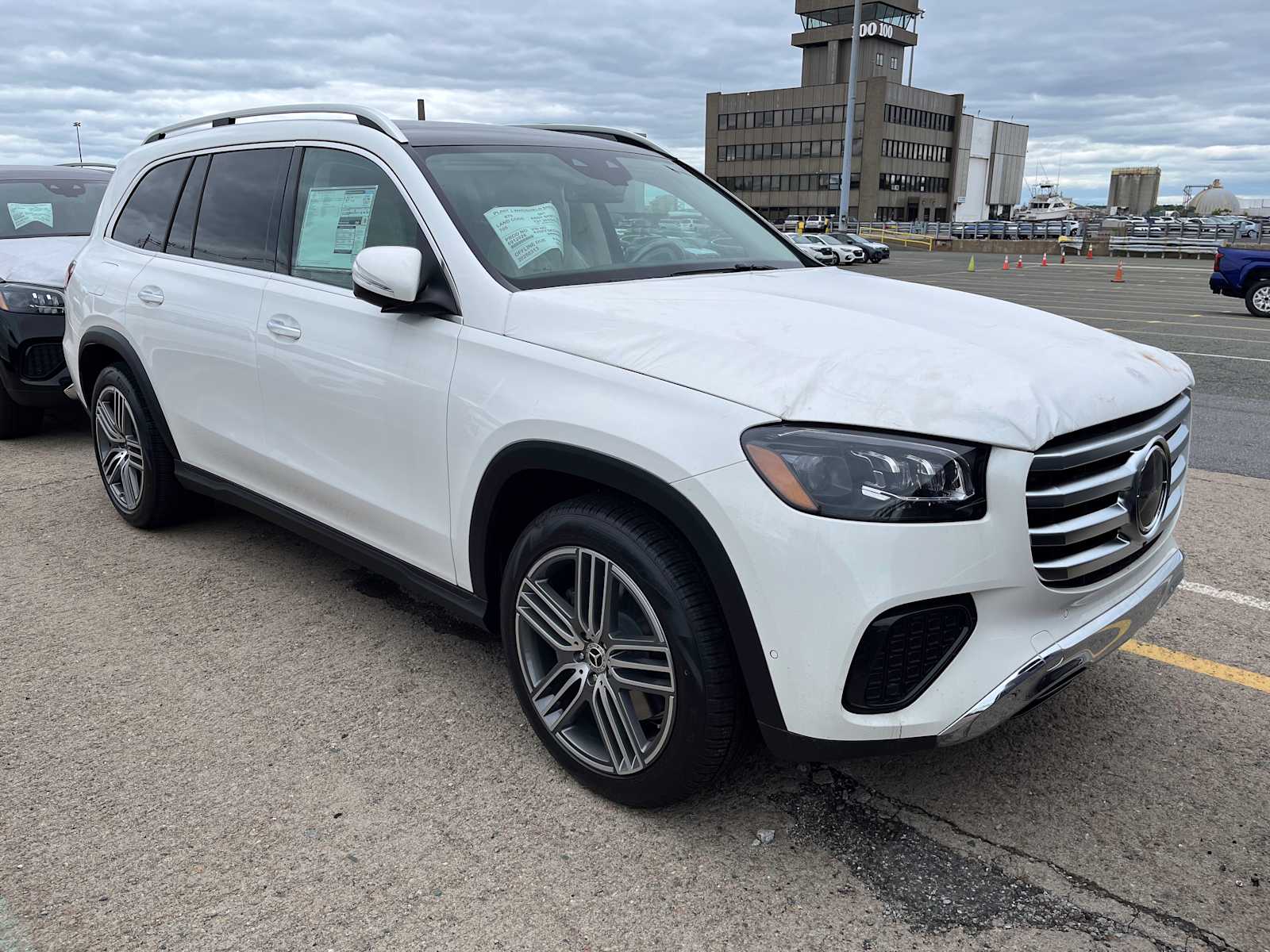 new 2025 Mercedes-Benz GLS 450 car