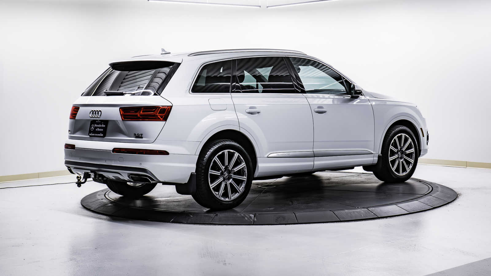 used 2018 Audi Q7 car, priced at $22,498