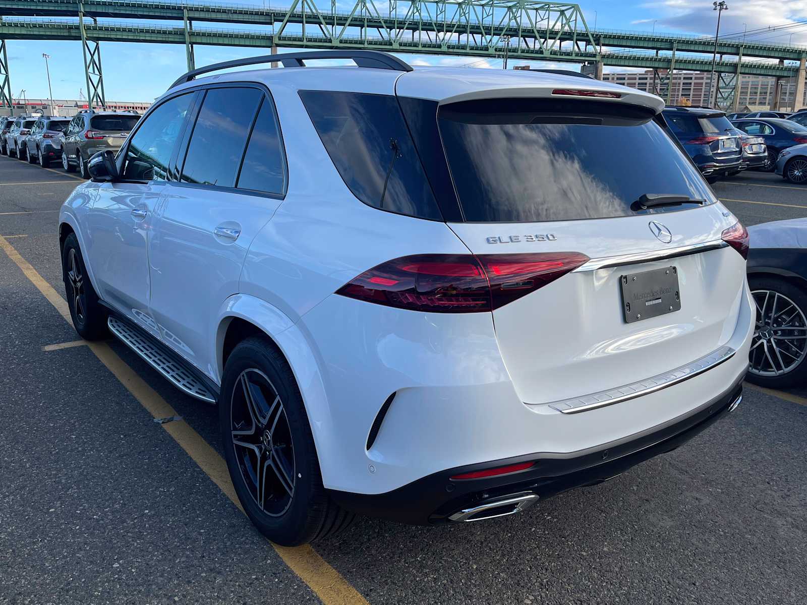 new 2025 Mercedes-Benz GLE 350 car