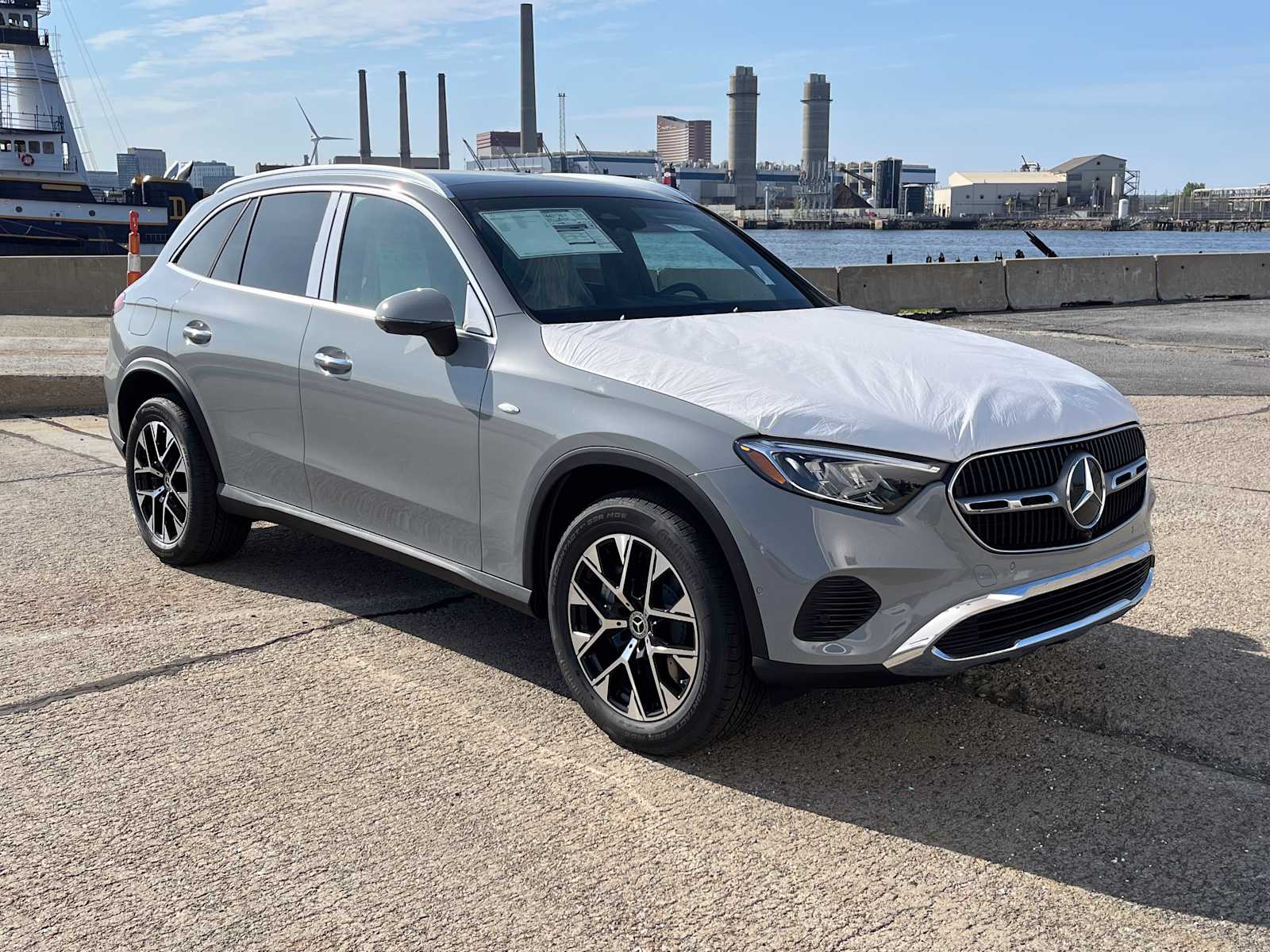 new 2025 Mercedes-Benz GLC 350e Plug-In Hybrid car