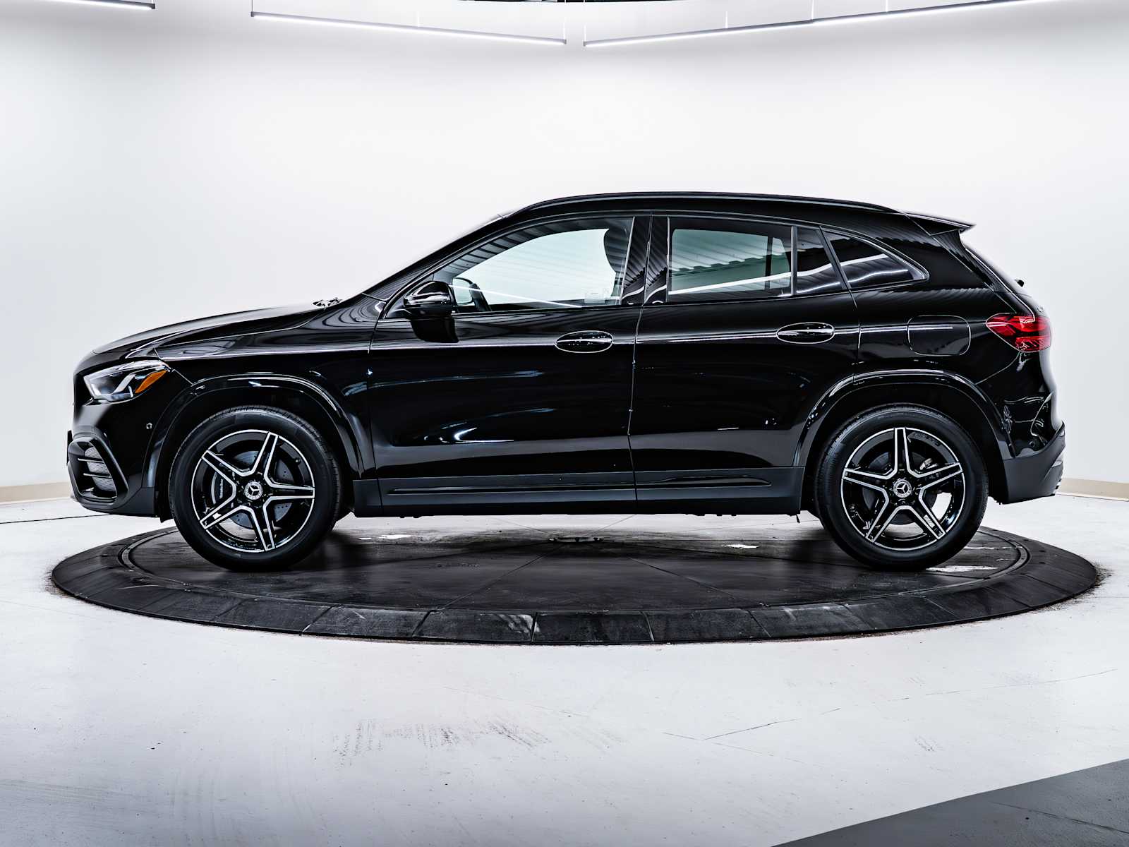 used 2025 Mercedes-Benz GLA 250 car, priced at $50,398