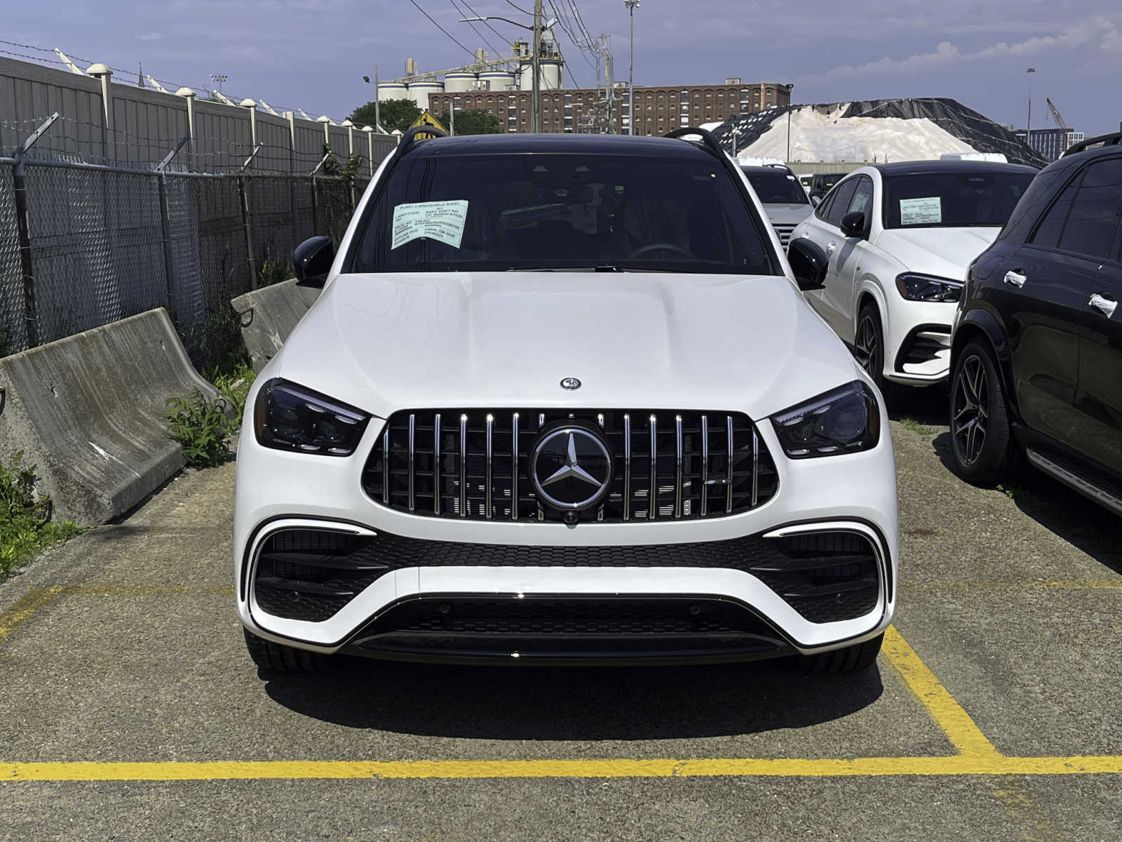 new 2024 Mercedes-Benz AMG GLE 63 car