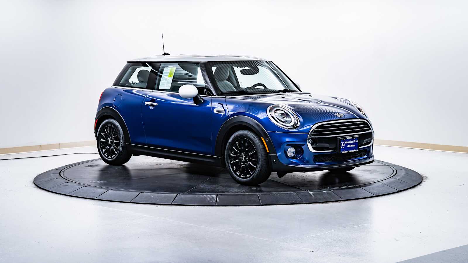 used 2019 MINI Hardtop 2 Door car, priced at $16,998