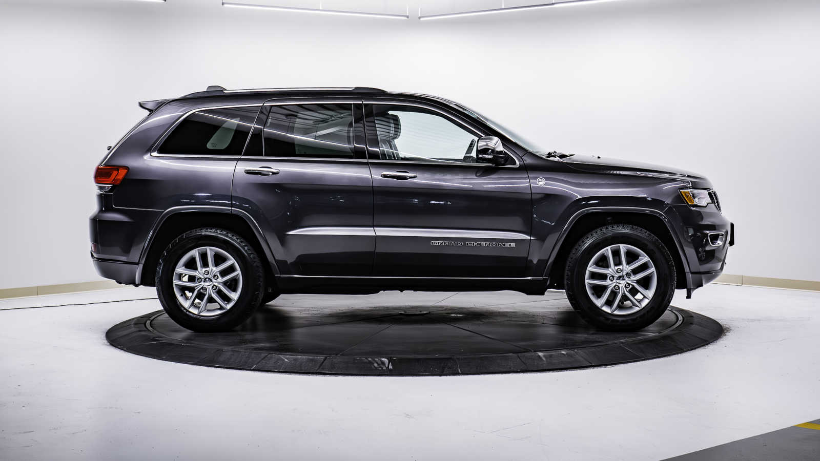 used 2017 Jeep Grand Cherokee car, priced at $21,998