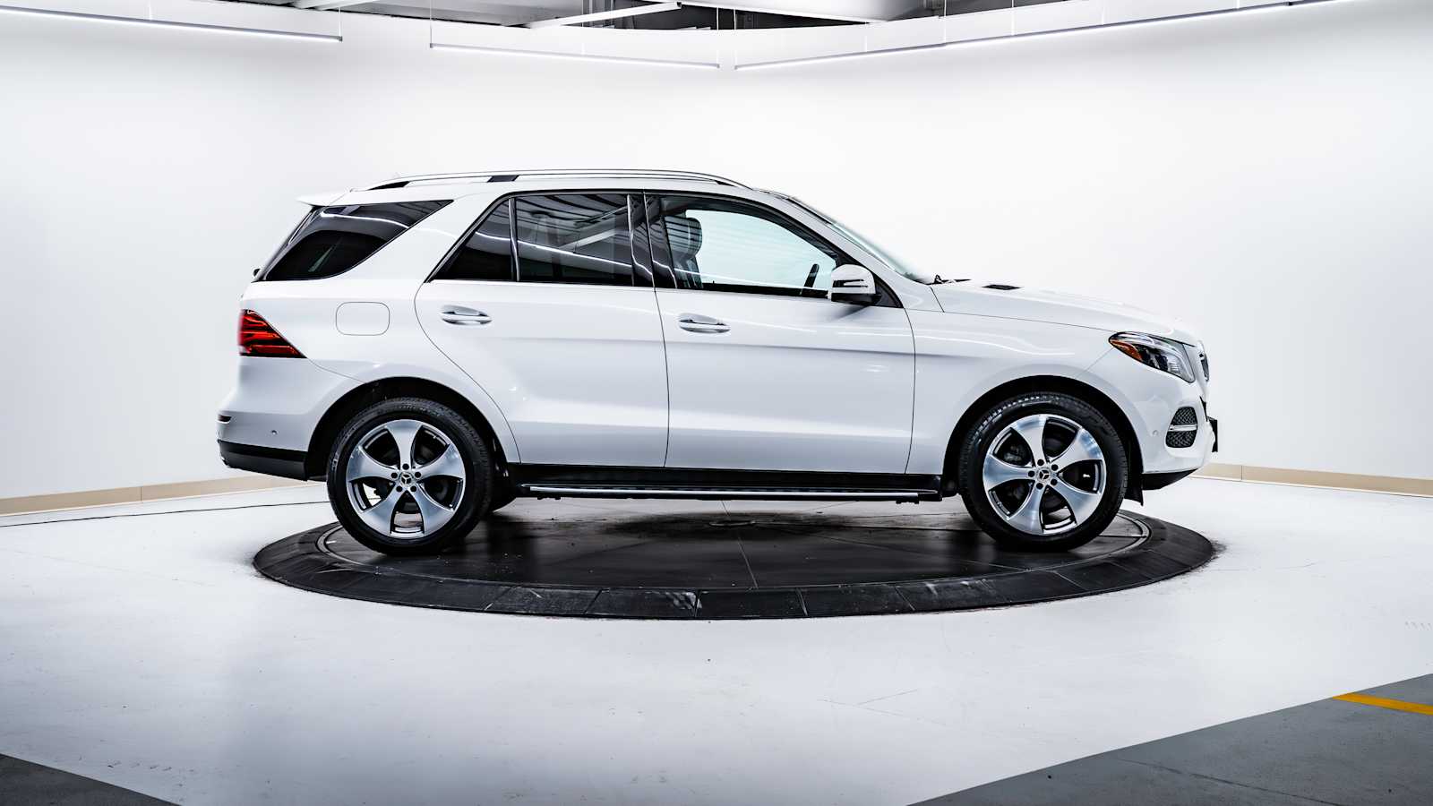 used 2018 Mercedes-Benz GLE 350 car, priced at $24,662