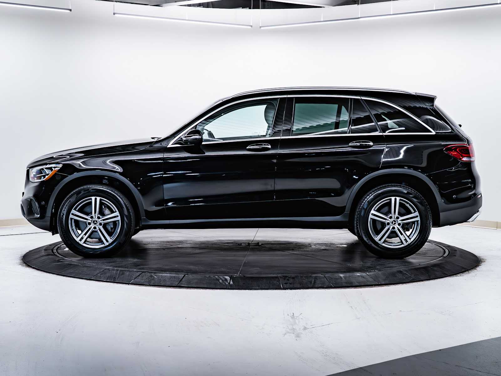 used 2022 Mercedes-Benz GLC 300 car, priced at $35,998