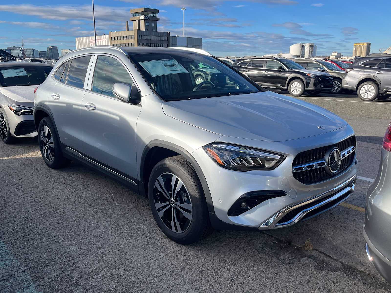 new 2025 Mercedes-Benz GLA 250 car