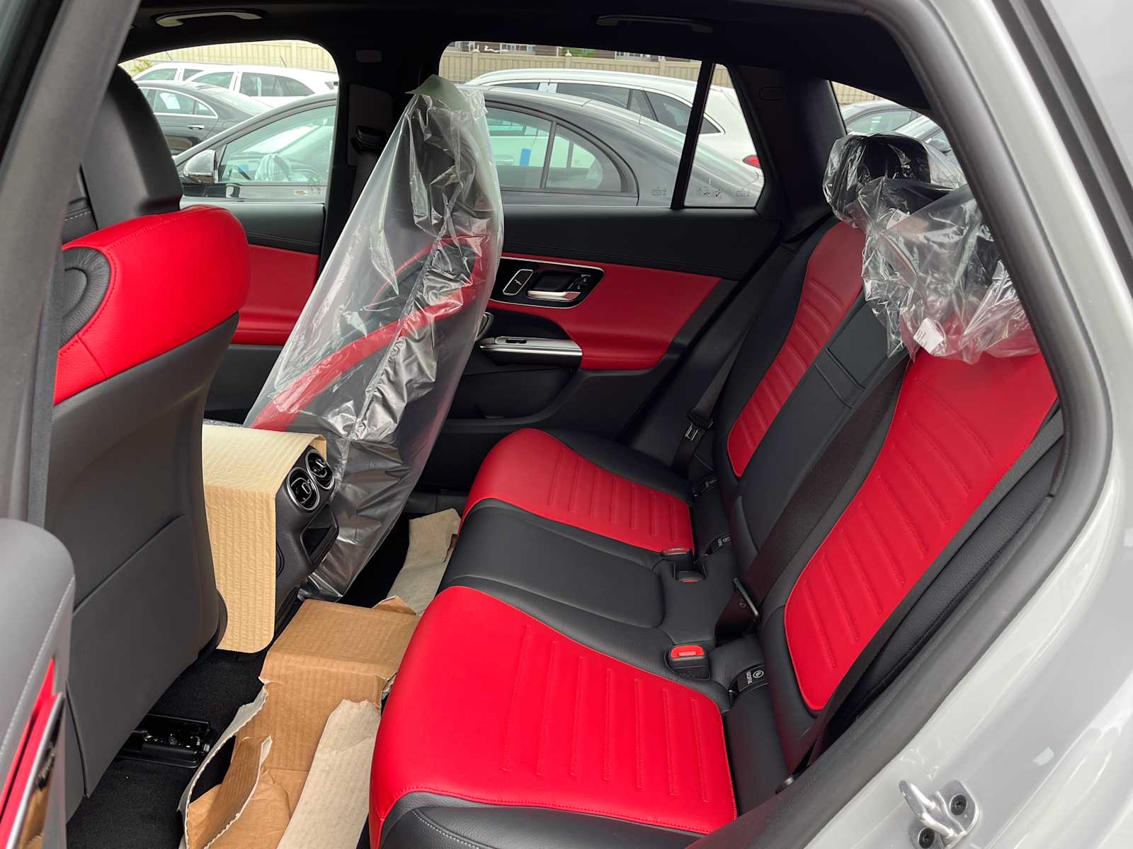 new 2025 Mercedes-Benz GLC 300 car