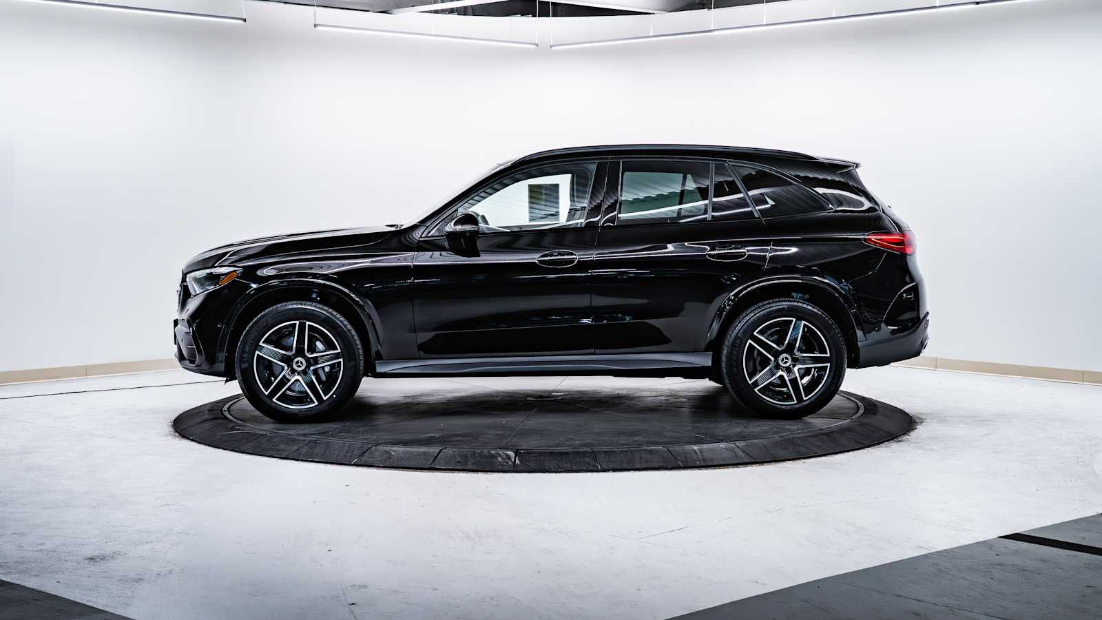 used 2024 Mercedes-Benz GLC 300 car, priced at $47,878