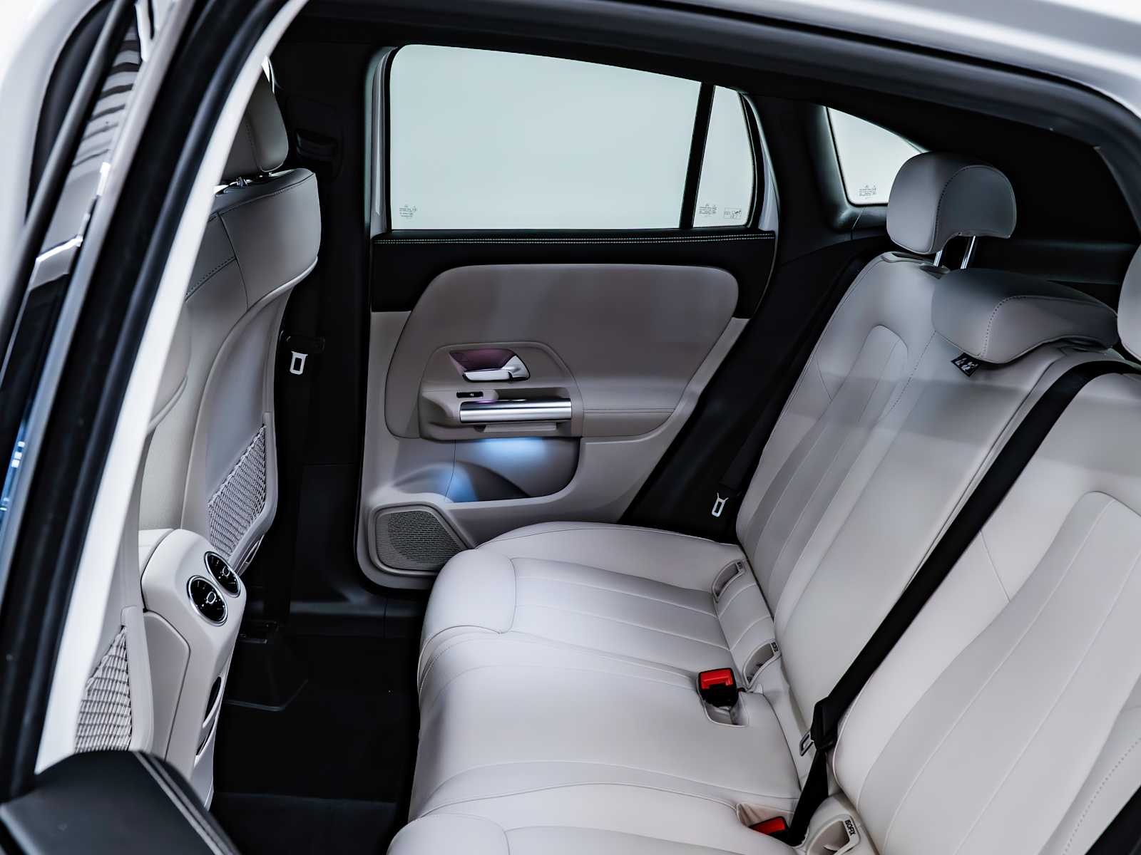 used 2025 Mercedes-Benz GLA 250 car, priced at $40,998