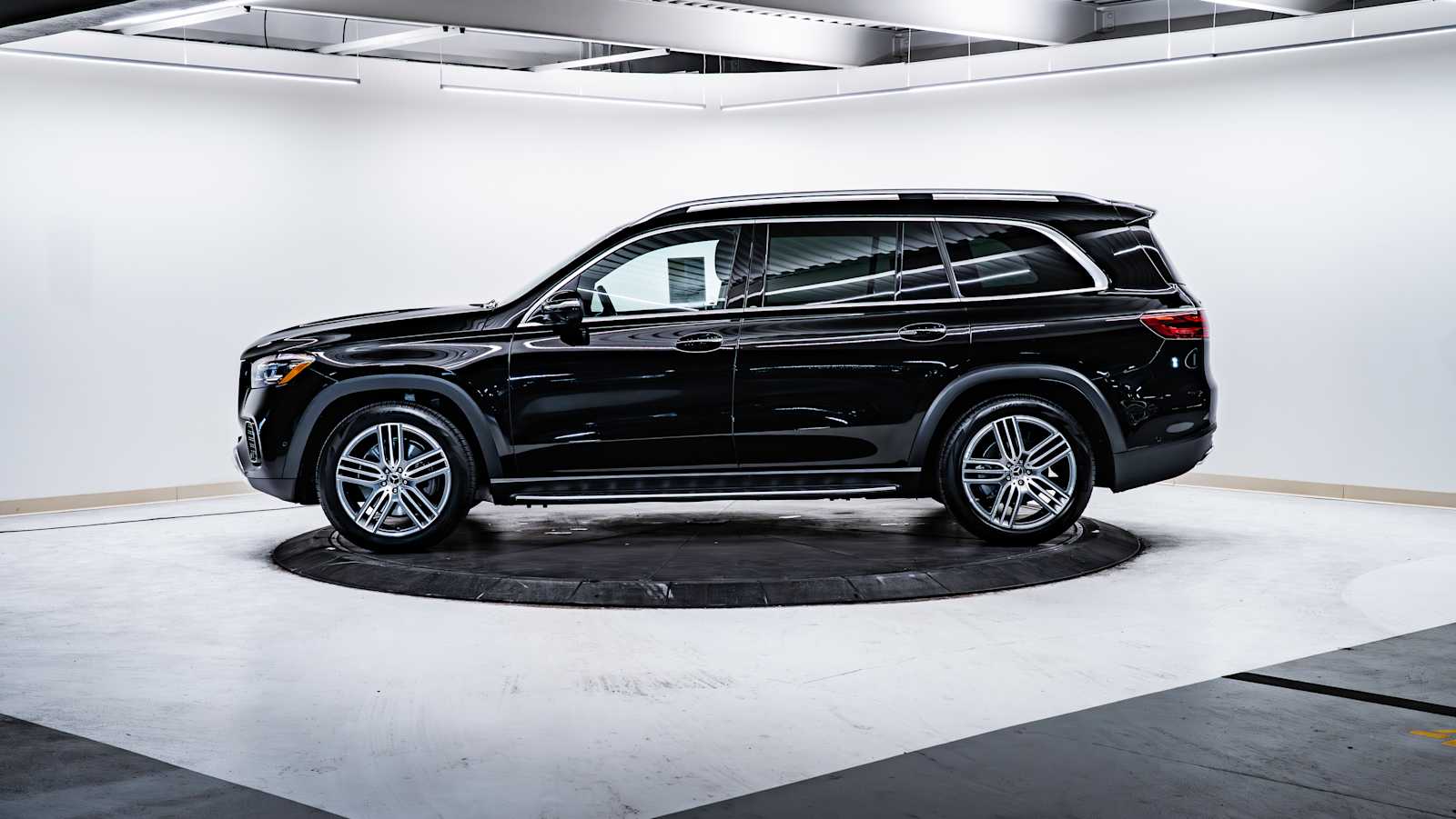 used 2025 Mercedes-Benz GLS 450 car, priced at $83,798