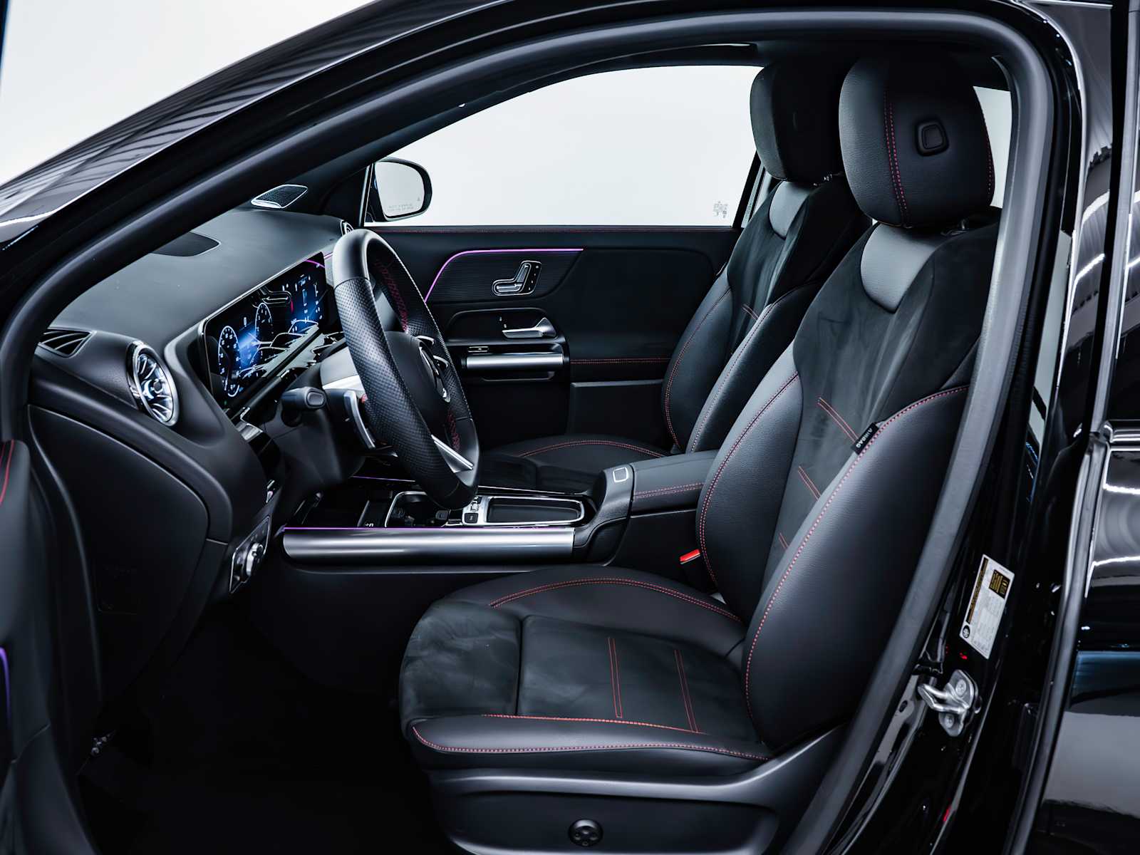 used 2025 Mercedes-Benz GLA 250 car, priced at $50,398