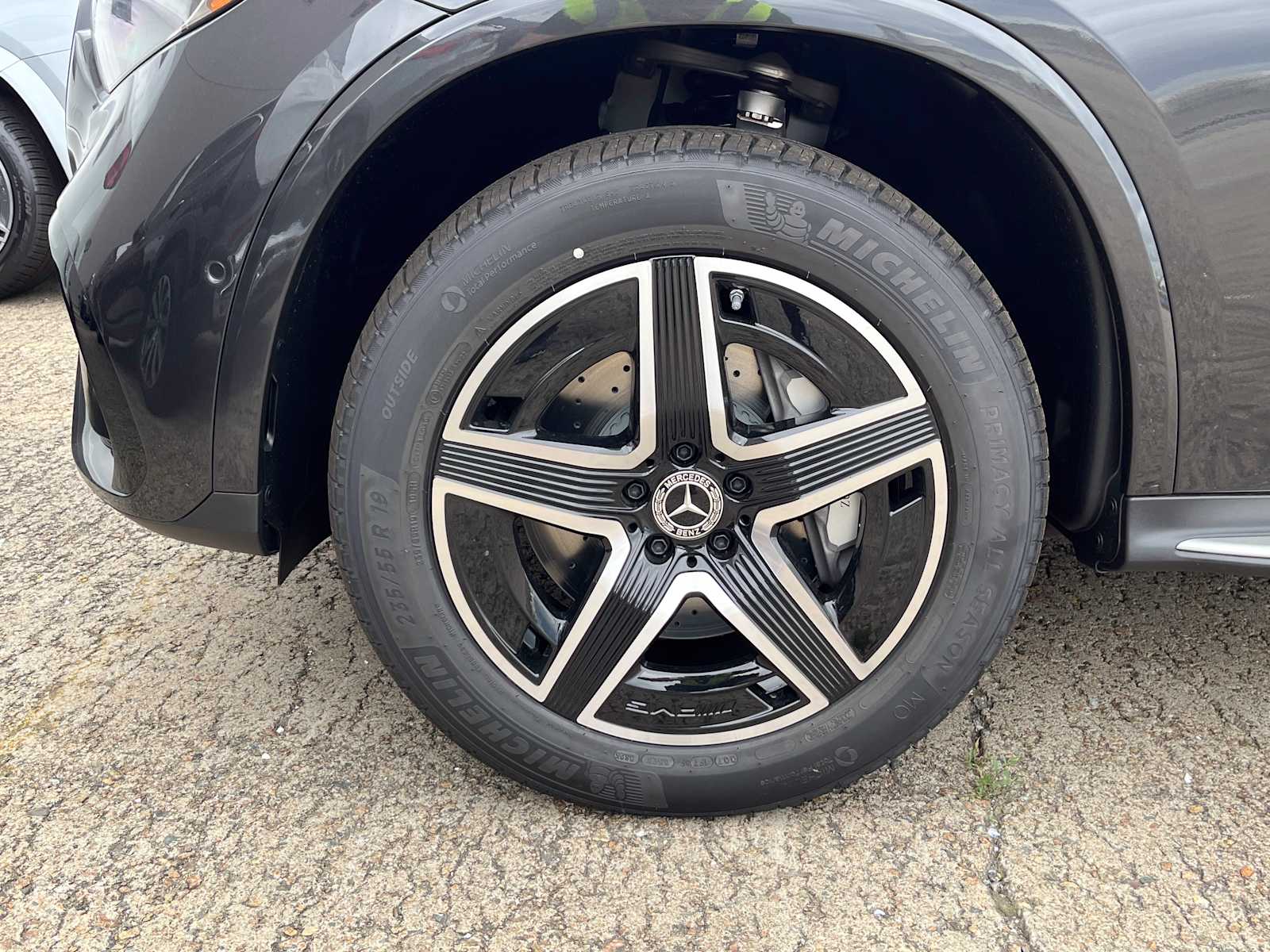 new 2025 Mercedes-Benz GLC 300 car