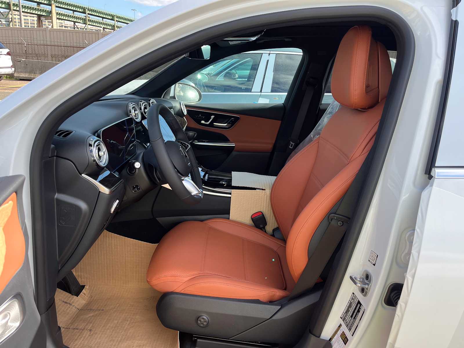 new 2025 Mercedes-Benz GLC 300 car