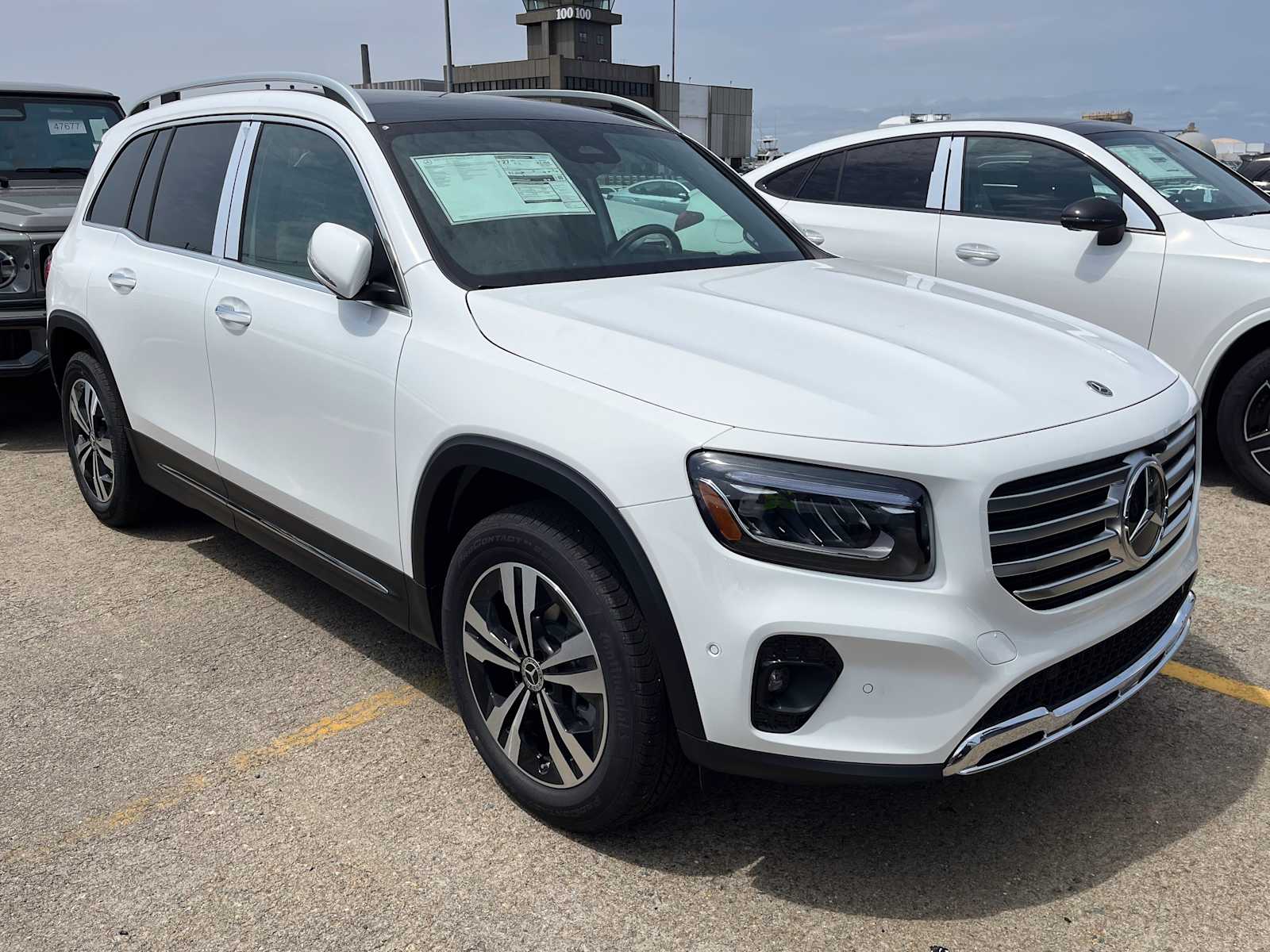 new 2025 Mercedes-Benz GLB 250 car