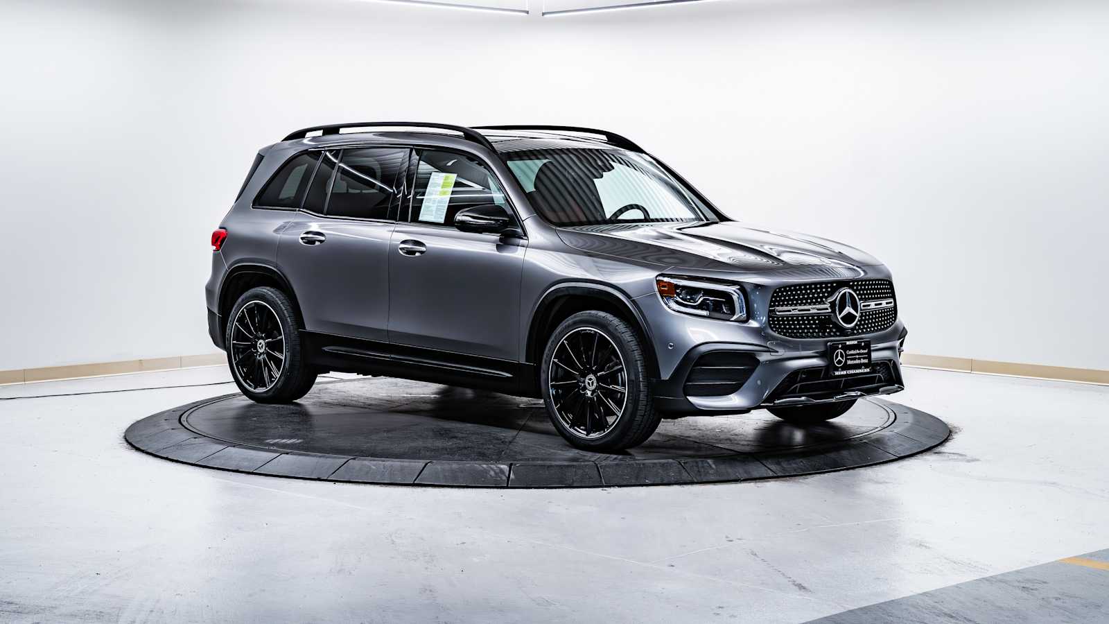 used 2021 Mercedes-Benz GLB 250 car, priced at $29,678