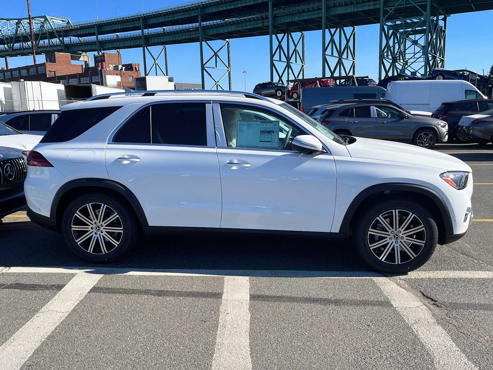 new 2025 Mercedes-Benz GLE 350 car