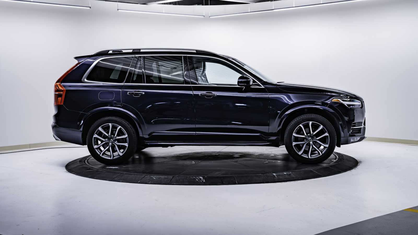 used 2019 Volvo XC90 car, priced at $30,998