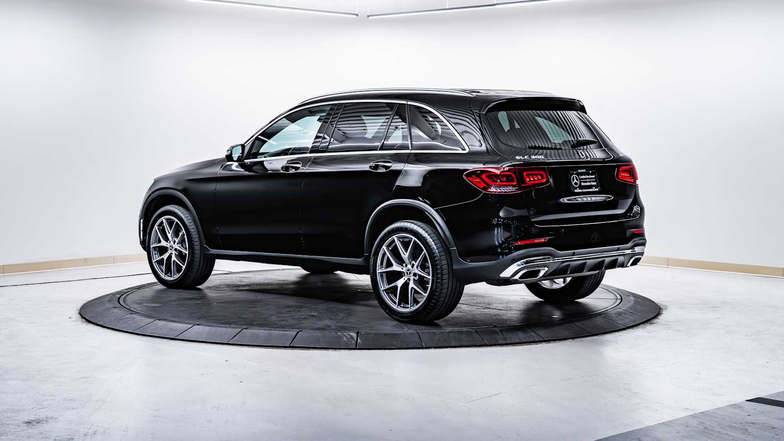 used 2022 Mercedes-Benz GLC 300 car, priced at $35,998