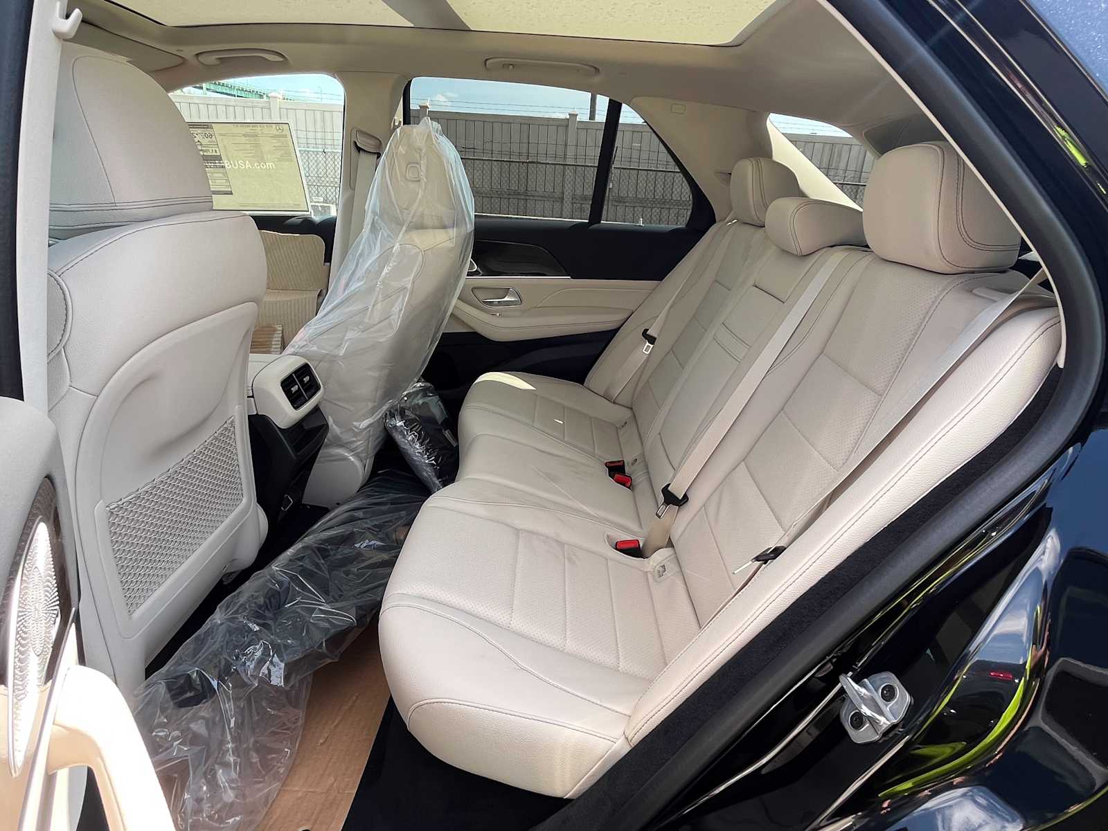 new 2025 Mercedes-Benz GLE 450e car
