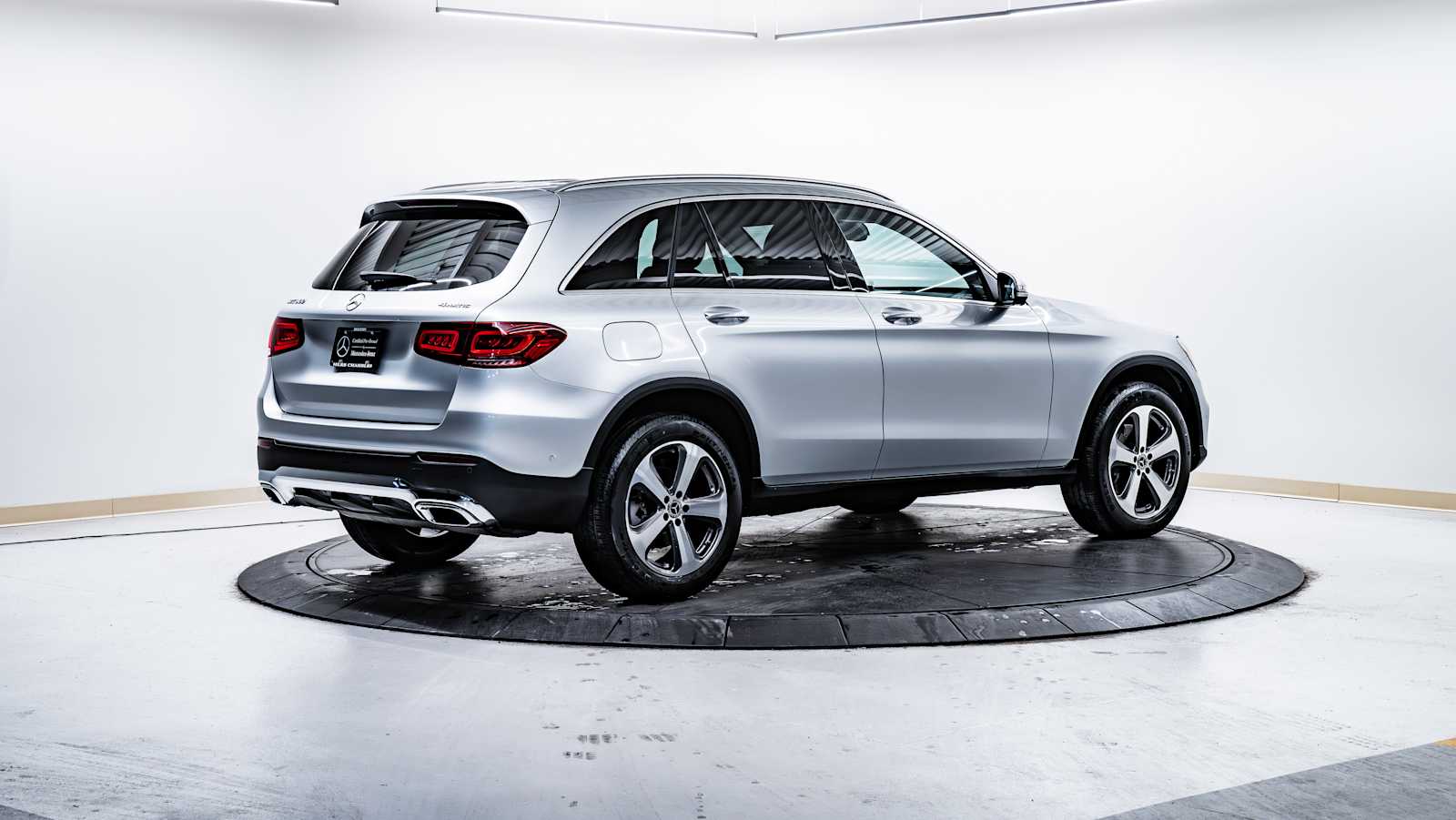 used 2020 Mercedes-Benz GLC 300 car, priced at $33,330