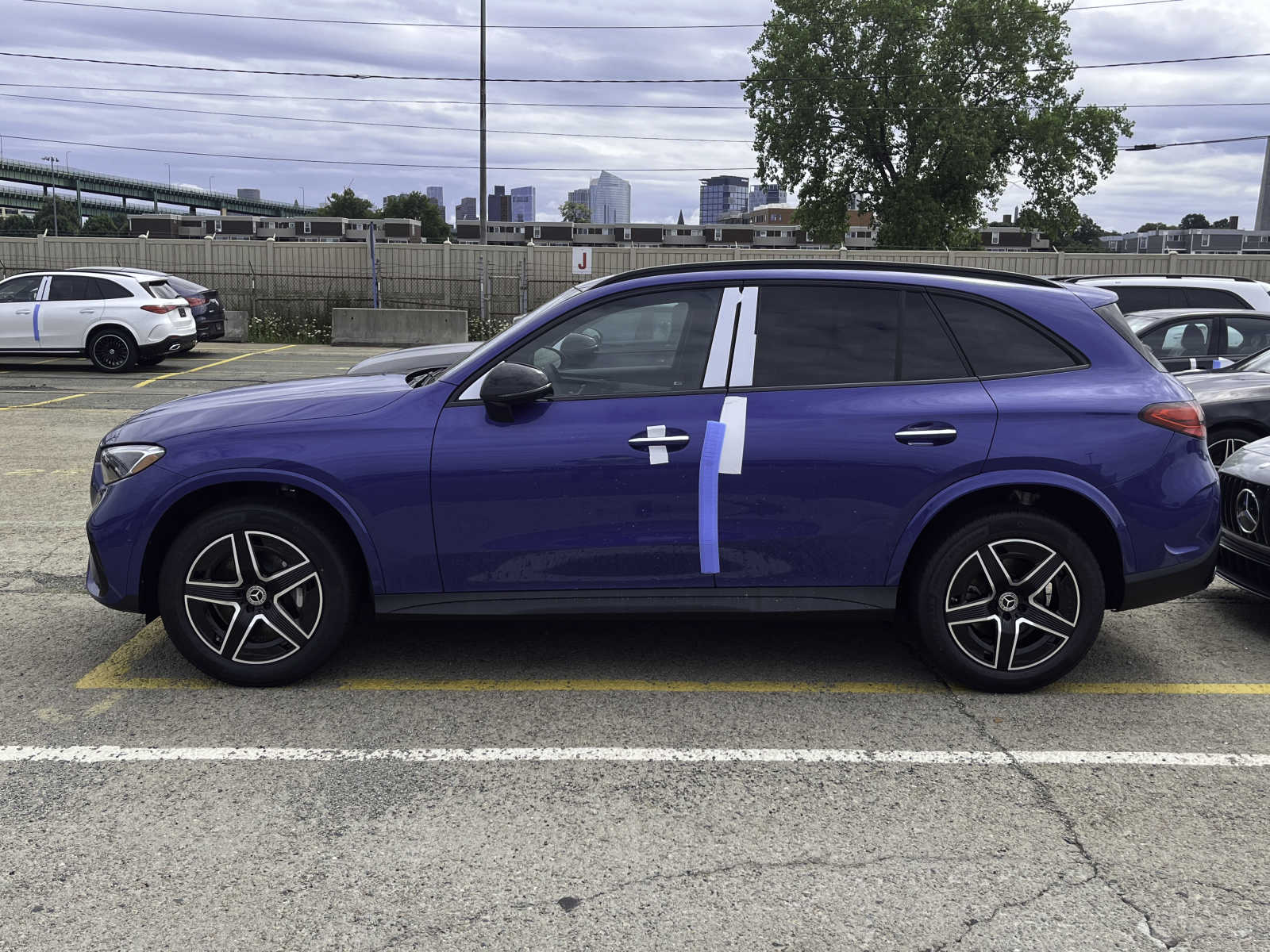 new 2024 Mercedes-Benz GLC 300 car