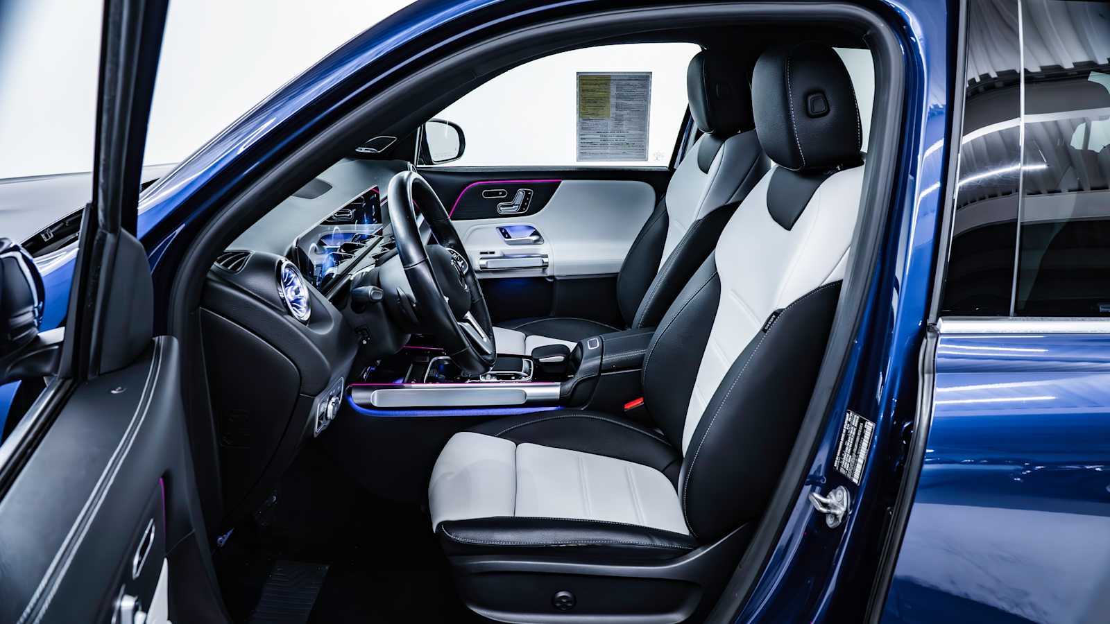 used 2020 Mercedes-Benz GLB 250 car, priced at $28,998