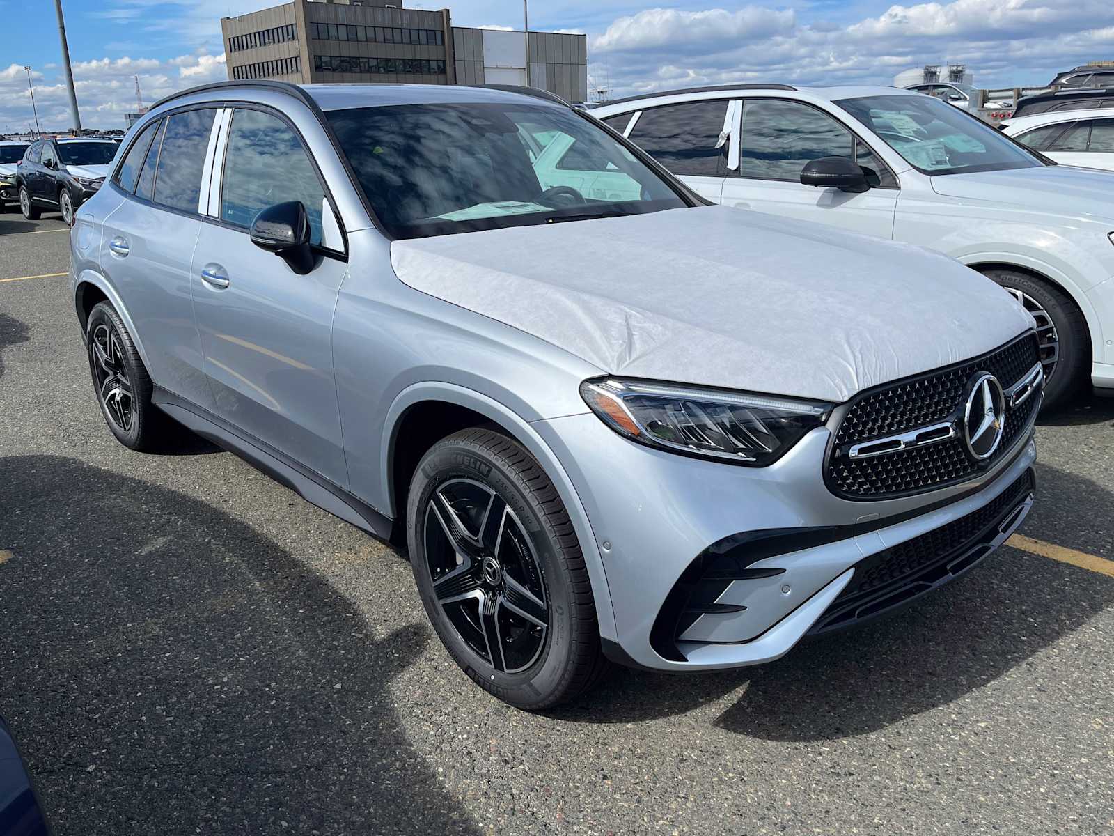 new 2025 Mercedes-Benz GLC 300 car