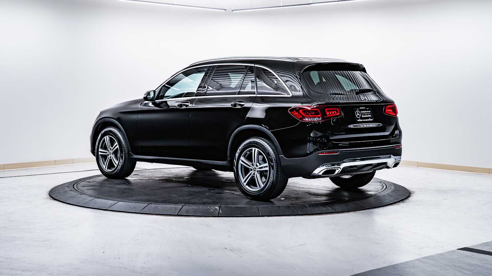 used 2020 Mercedes-Benz GLC 300 car, priced at $27,998