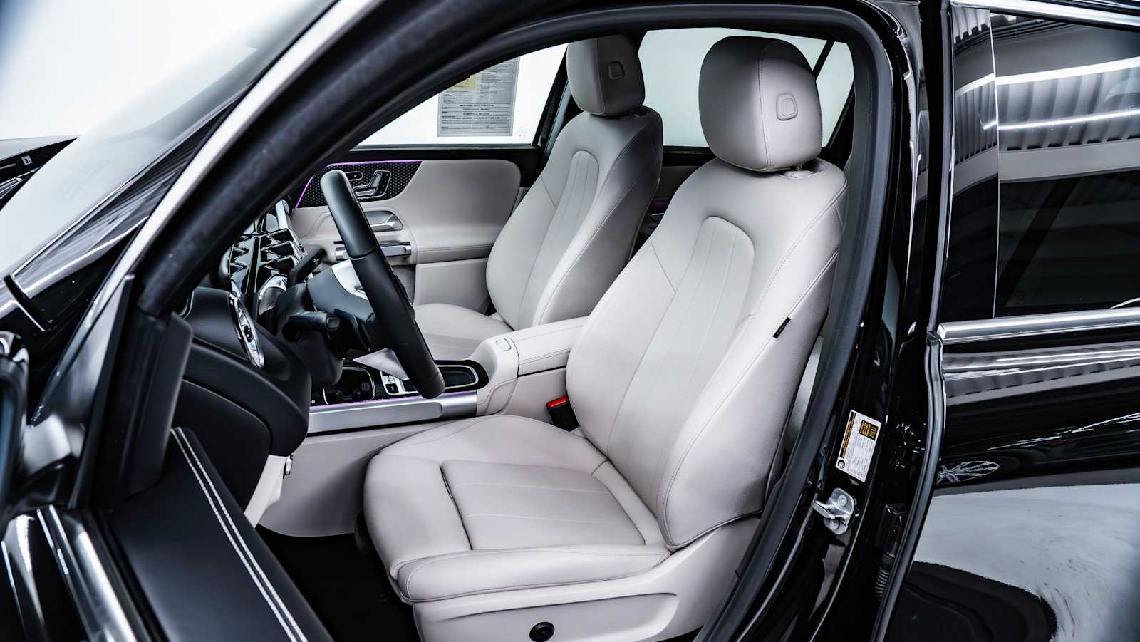 used 2025 Mercedes-Benz GLB 250 car, priced at $45,768